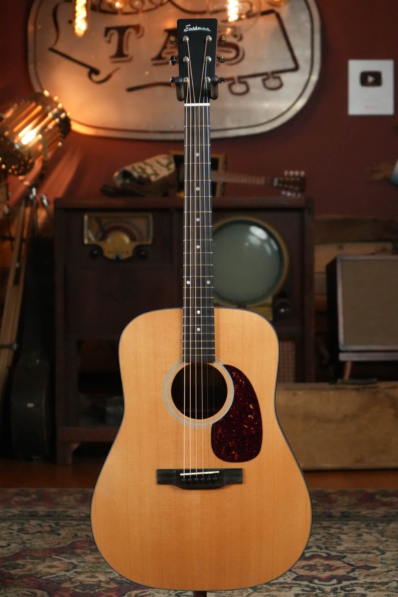 Eastman E1D Sitka/Sapele Dreadnought Acoustic Guitar #2126