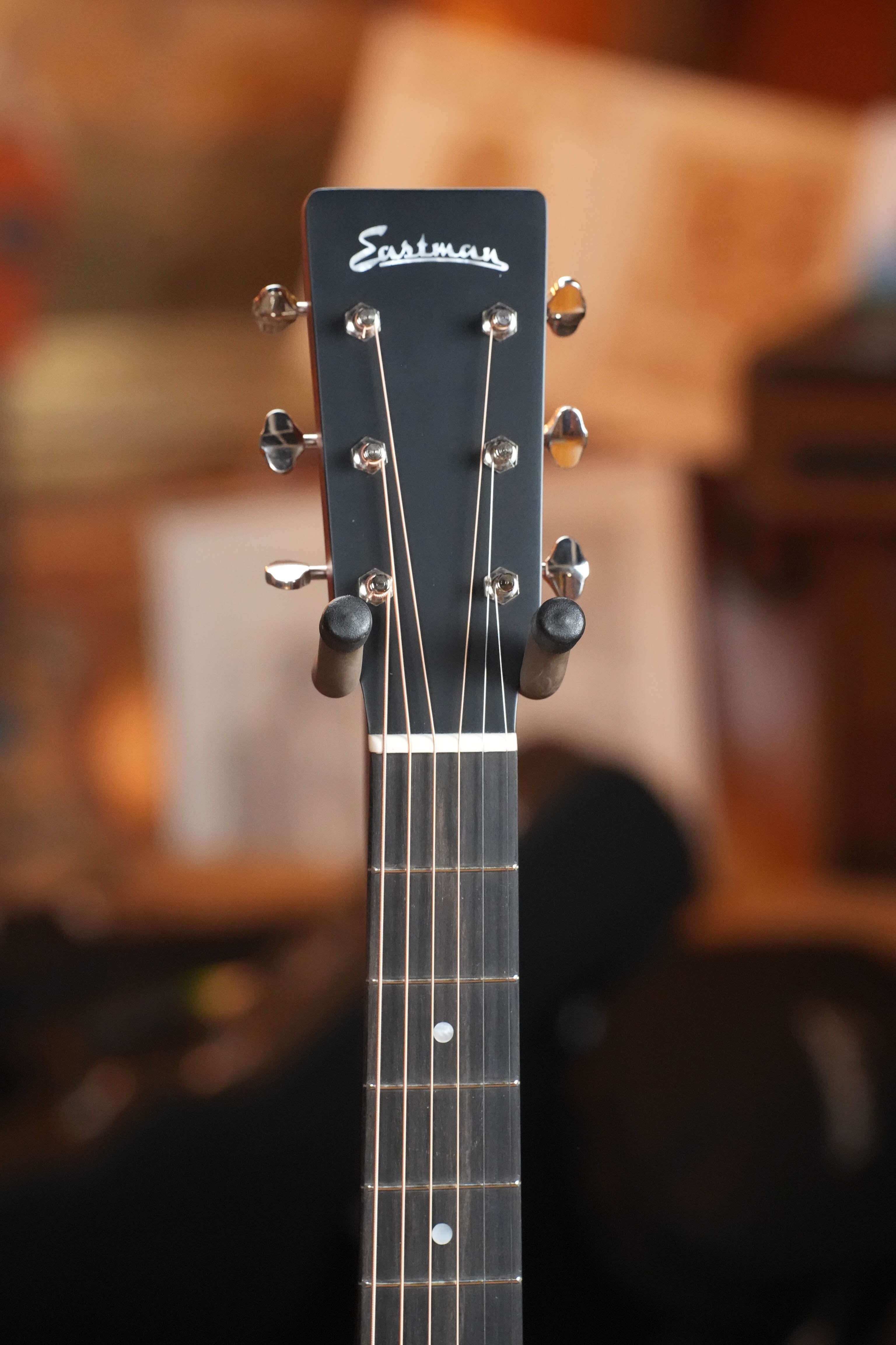 Eastman E1OM-CLA All Solid Sitka/Sapele Classic Finish Orchestra Model Acoustic Guitar #9268