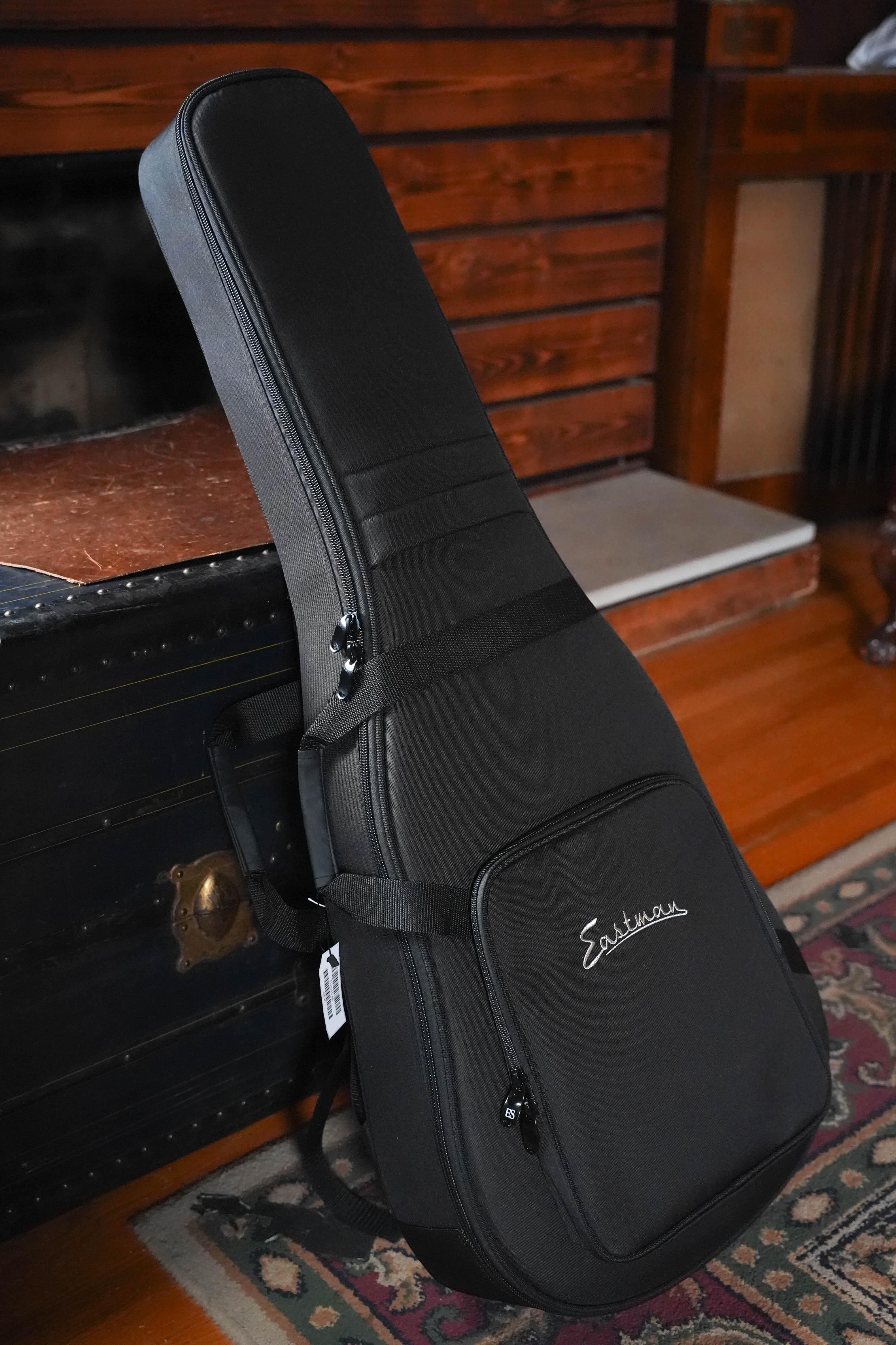 Eastman E1OM-CLA Classic Finish Orchestra Model Acoustic Guitar #1357