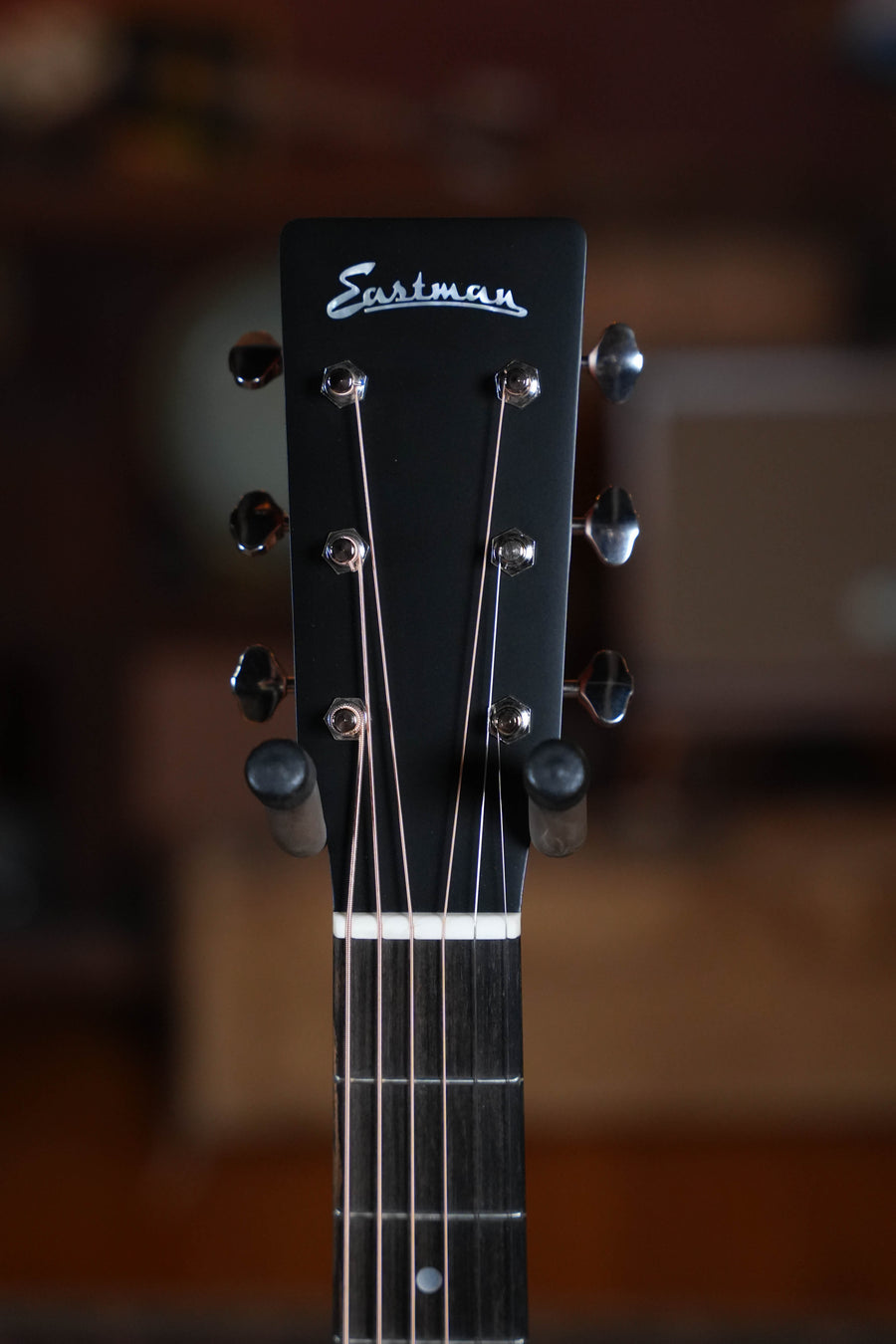 Eastman E1OM-CLA Classic Finish Orchestra Model Acoustic Guitar #1357