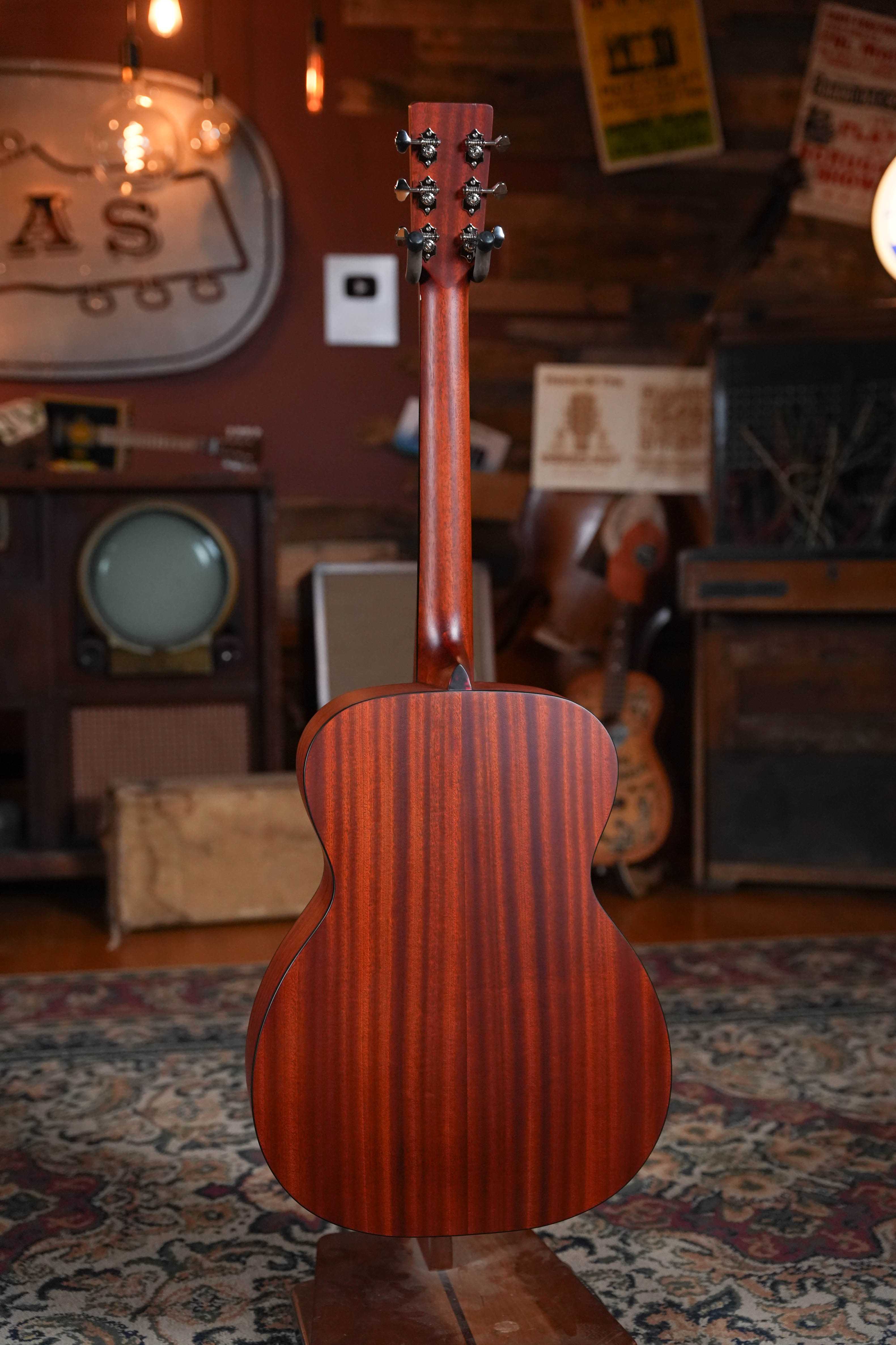 Eastman E1OM-CLA Classic Finish Orchestra Model Acoustic Guitar #1357