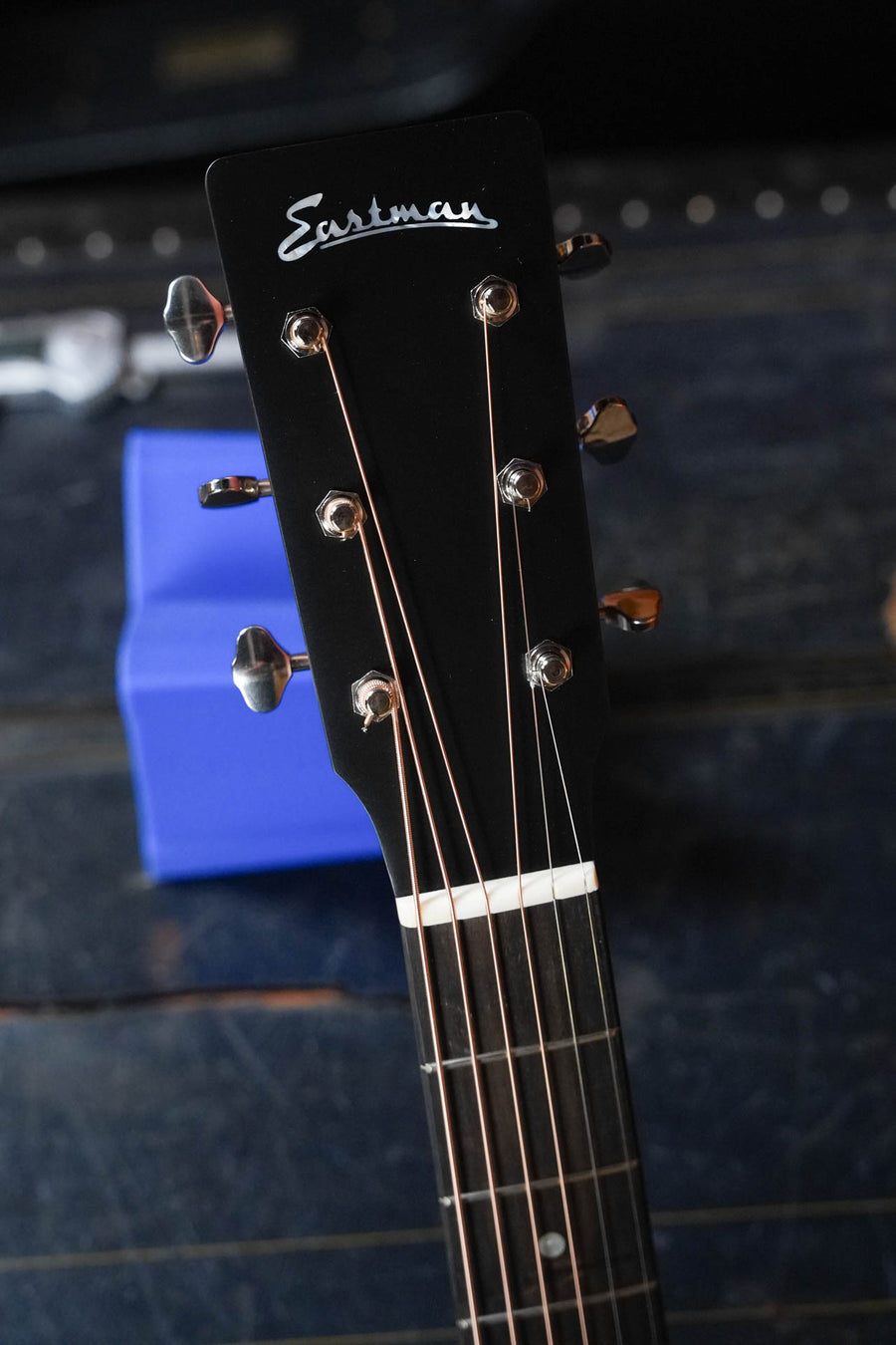 Eastman E1OM-CLA Classic Finish Orchestra Model Acoustic Guitar #5778