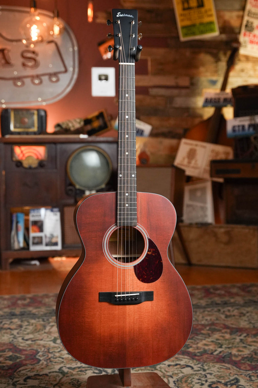 Eastman E1OM-CLA Classic Finish Orchestra Model Acoustic Guitar #5778