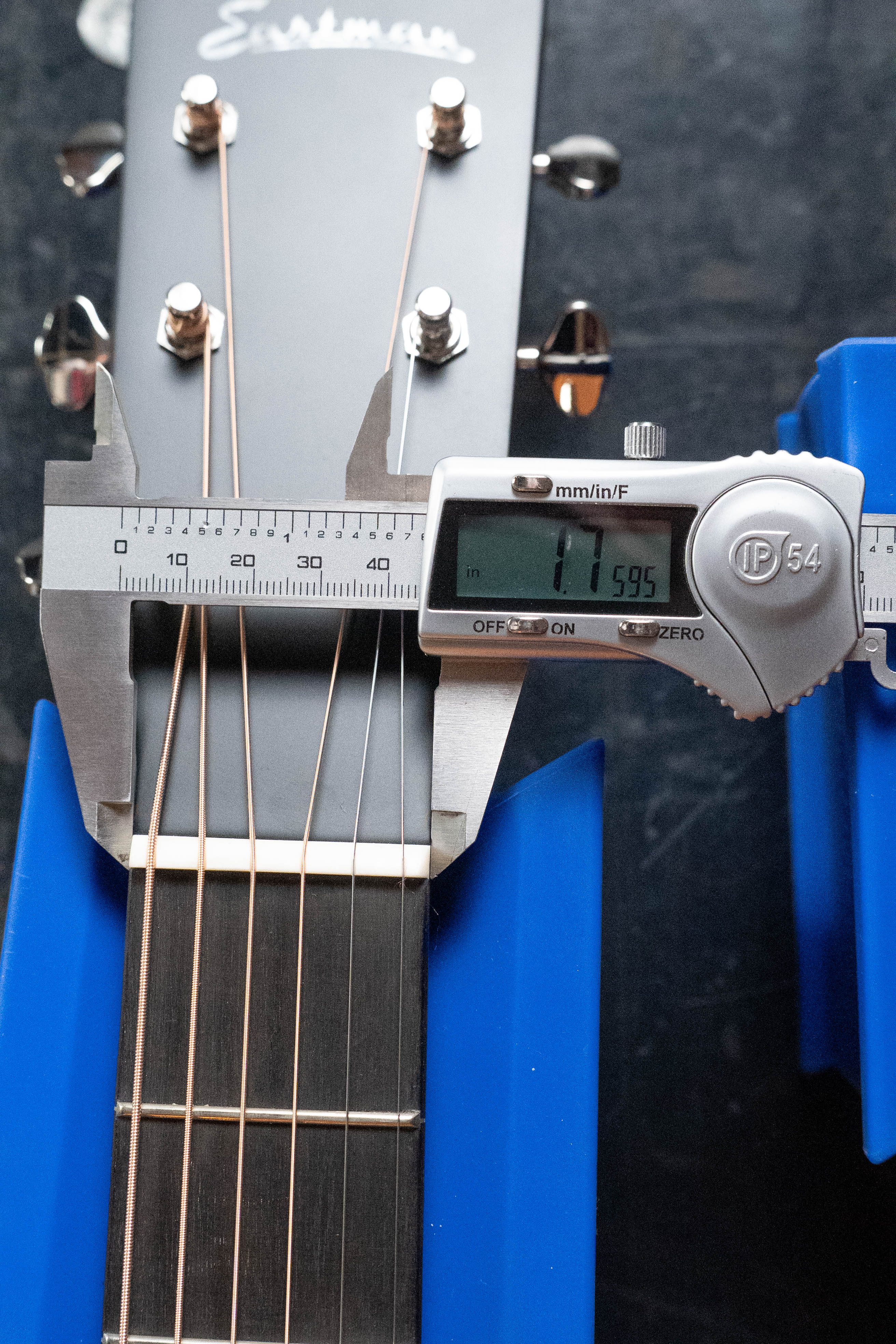 Eastman E1OM-DLX All Solid Sitka/Sapele Guitar w/Fishman Pickup #4848