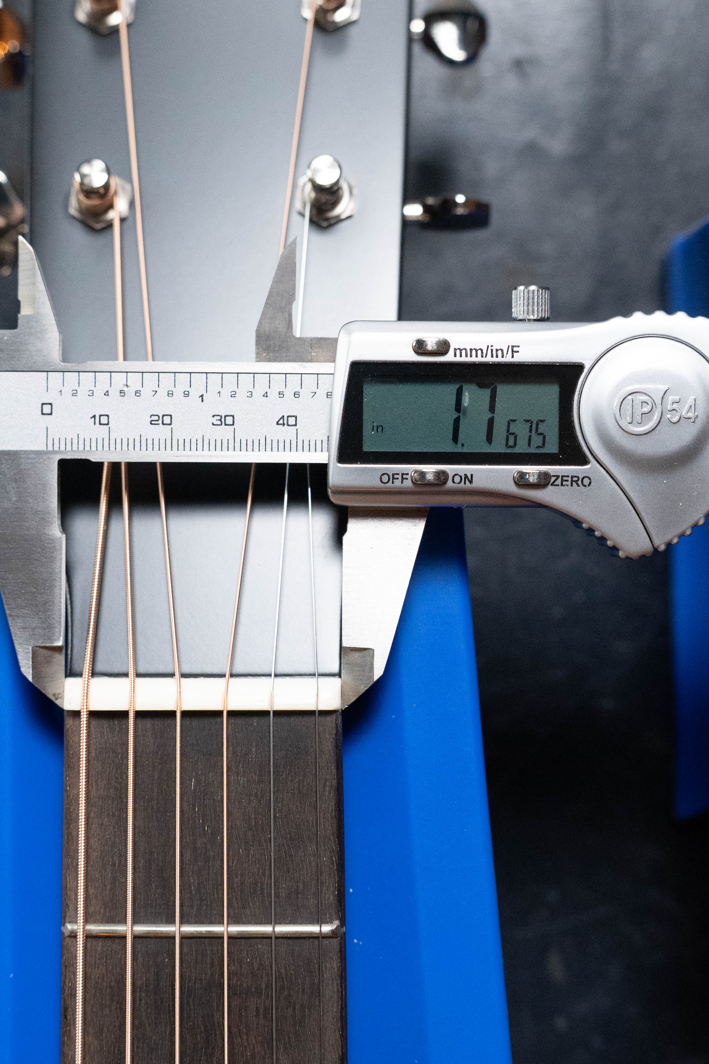 Eastman E1OM-DLX All Solid Sitka/Sapele OM Guitar w/Fishman Pickup #5652