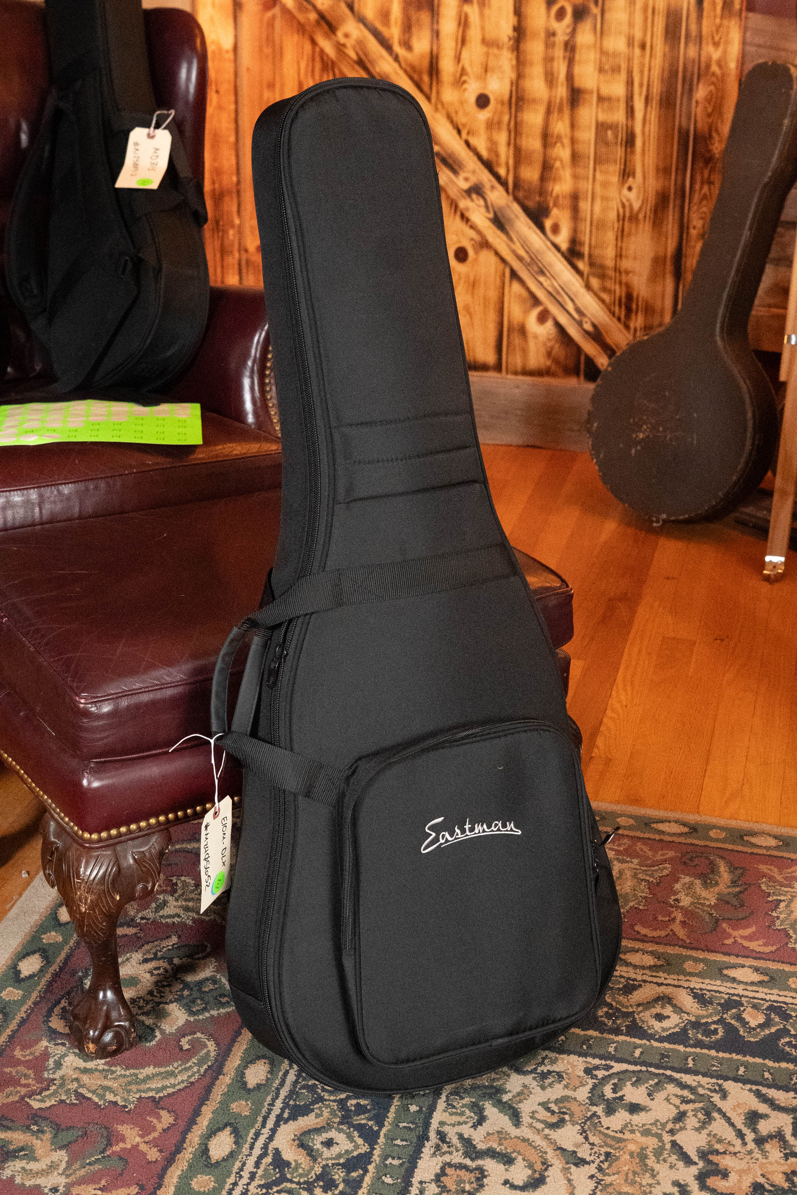 Eastman E1OM-DLX All Solid Sitka/Sapele OM Guitar w/Fishman Pickup #5652