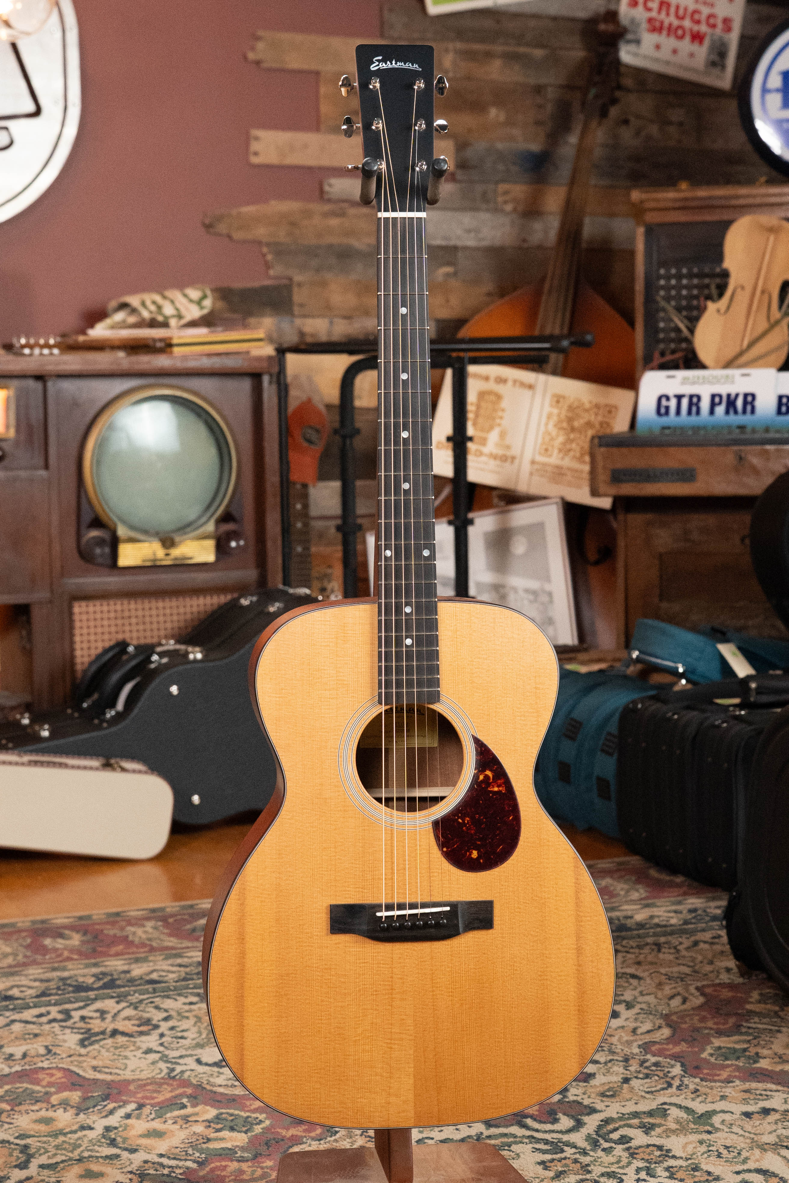 Eastman E1OM All Solid Sitka/Sapele Orchestra Model Acoustic Guitar #7766