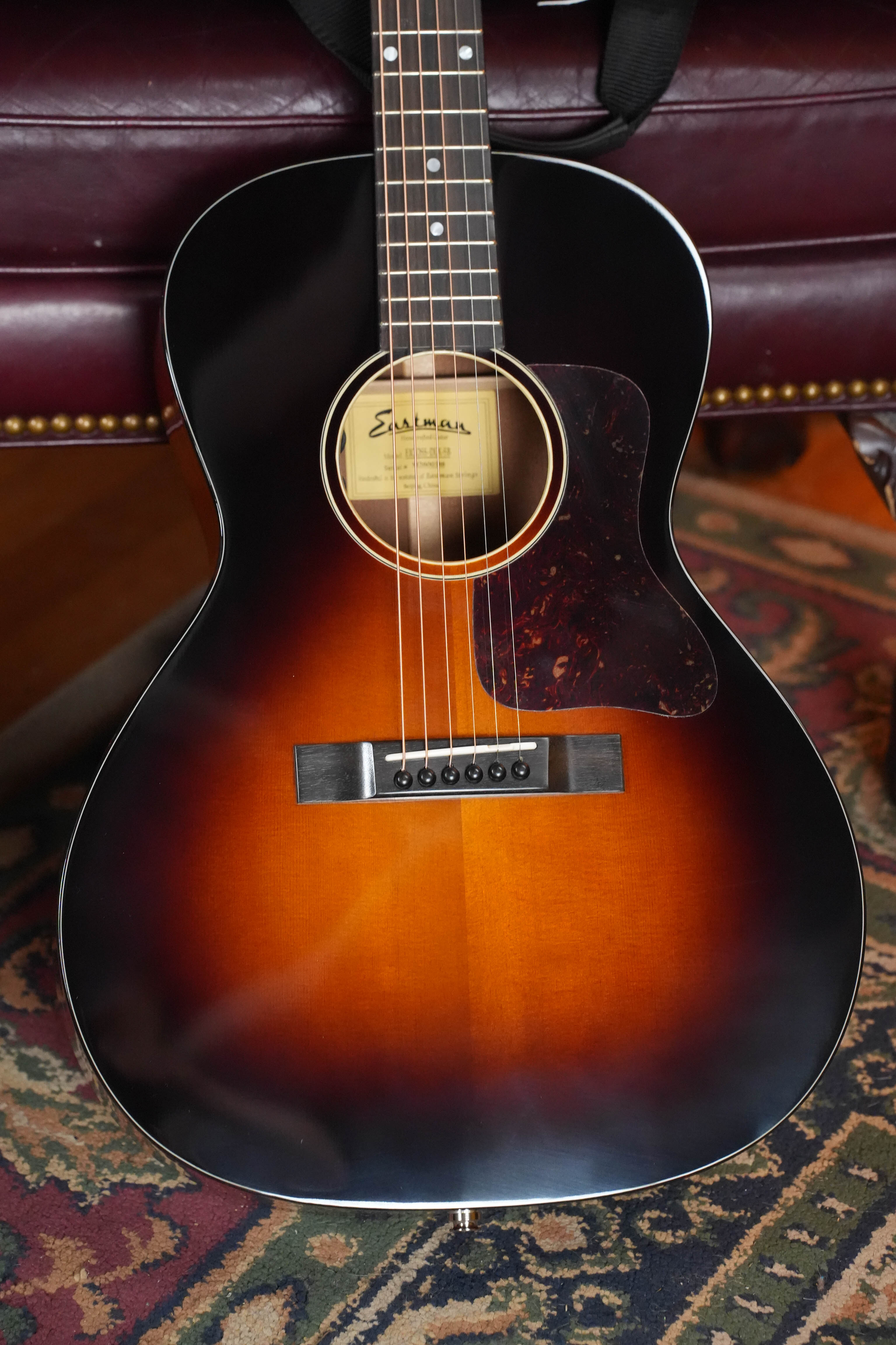 Eastman E1OOSS-DLX-SB Sunburst 00 Acoustic-Electric Guitar #0388