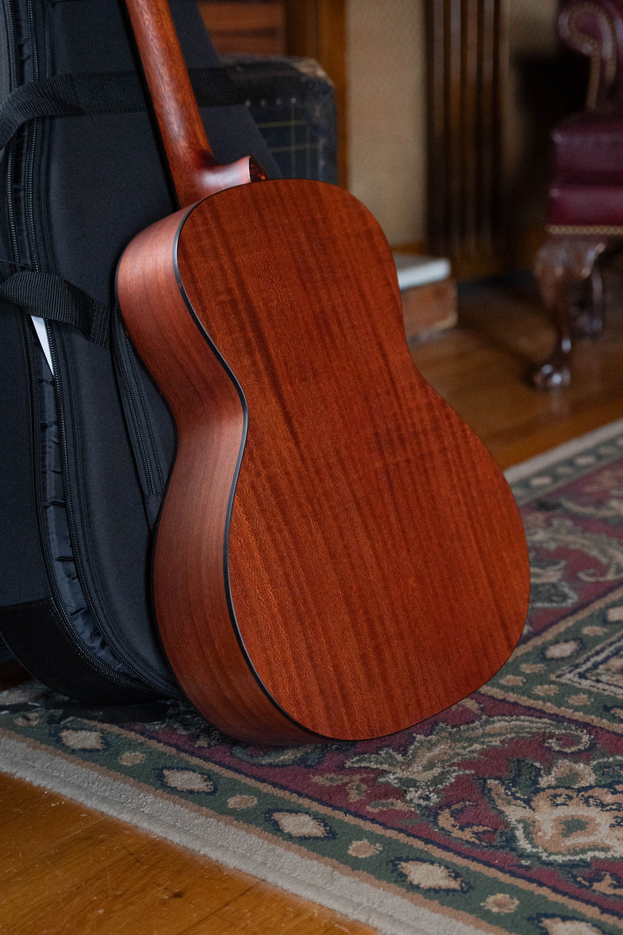 Eastman E1OOSS-SB Sunburst OO Slope Shoulder Acoustic Guitar #6929