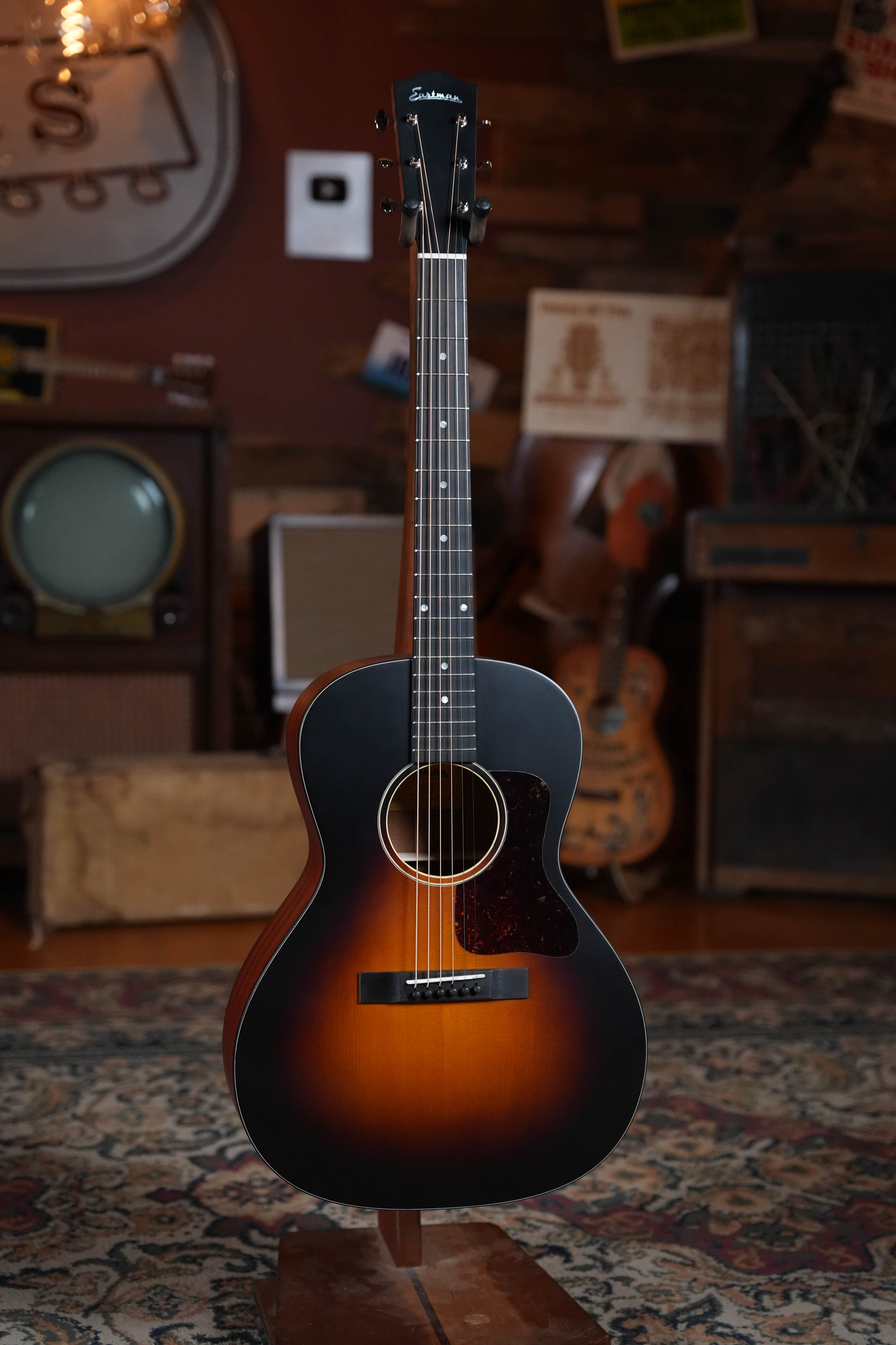 Eastman E1OOSS-SB Sunburst OO Slope Shoulder Acoustic Guitar #7484