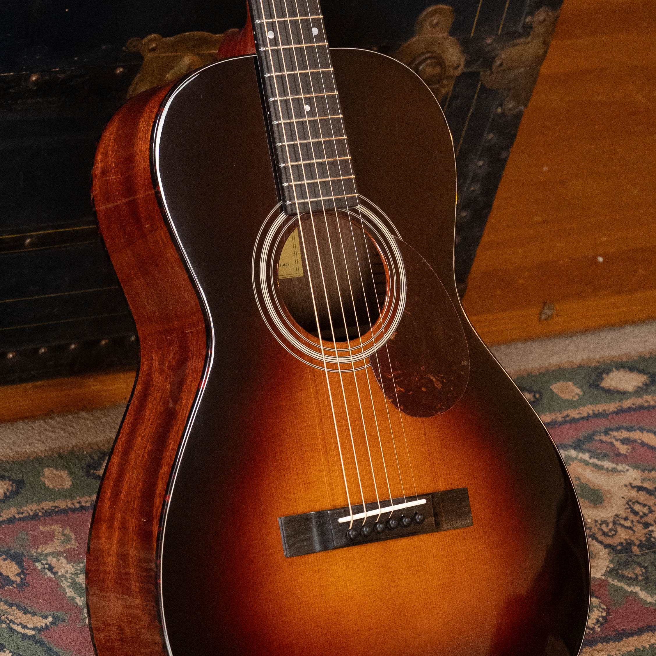 Eastman E1P-DLX-SB Sitka/Sapele Sunburst Parlor Guitar w/Fishman Pickup #3719
