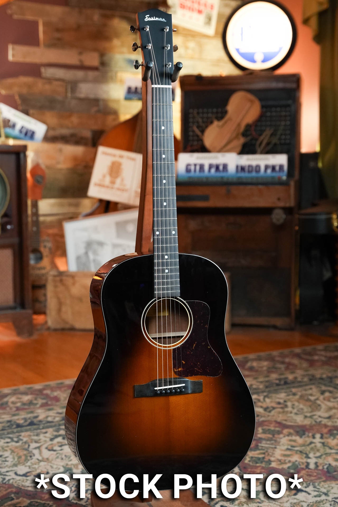 *Pre-Order Deposit ONLY* Eastman E1SS-DLX-SB Sitka/Sapele Sunburst Slope Shoulder Dreadnought Guitar w/Fishman Pickup