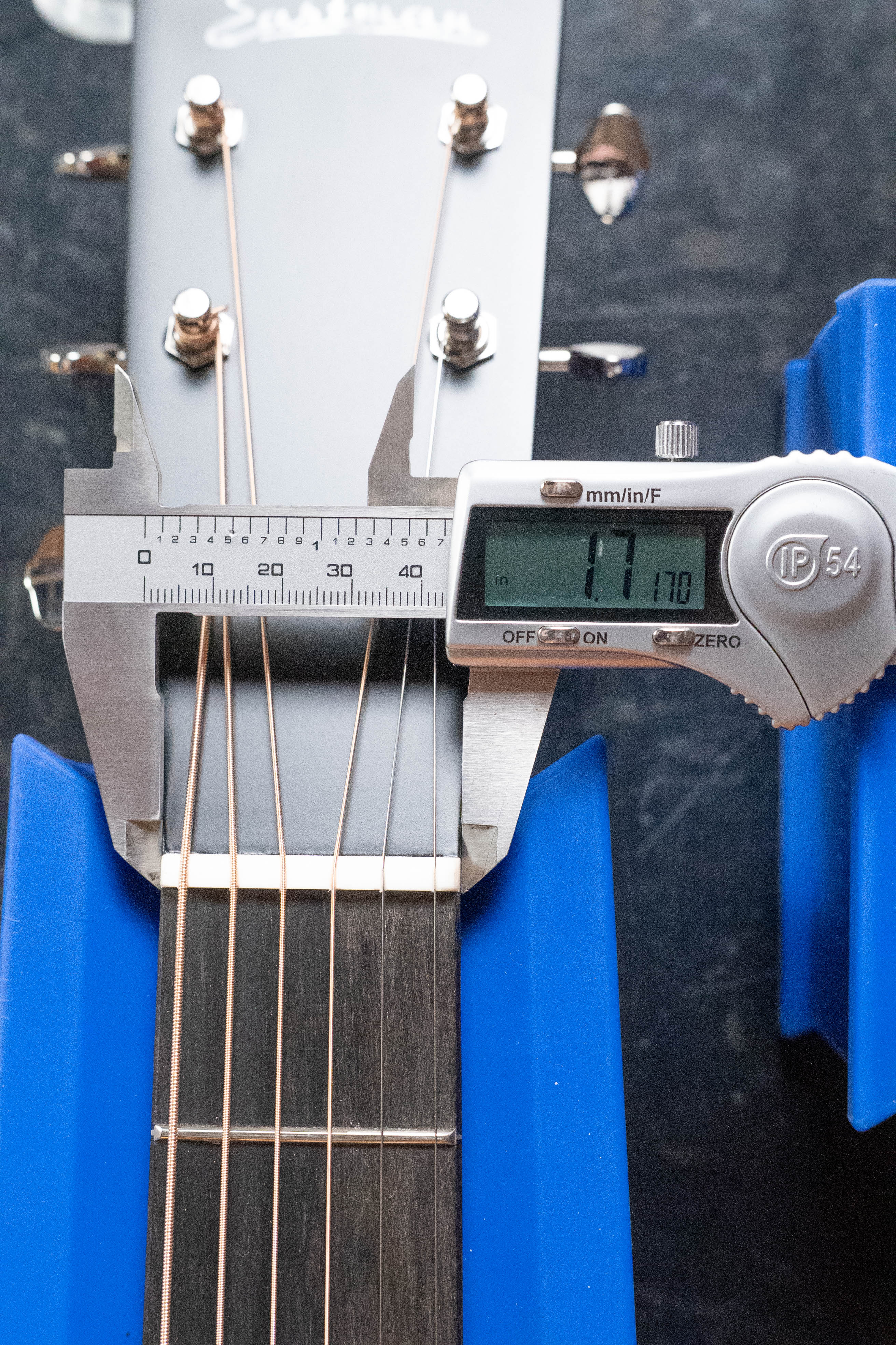 Eastman E1SS-SB Sitka/Sapele Sunburst Slope Shoulder Dreadnought Acoustic Guitar #1441