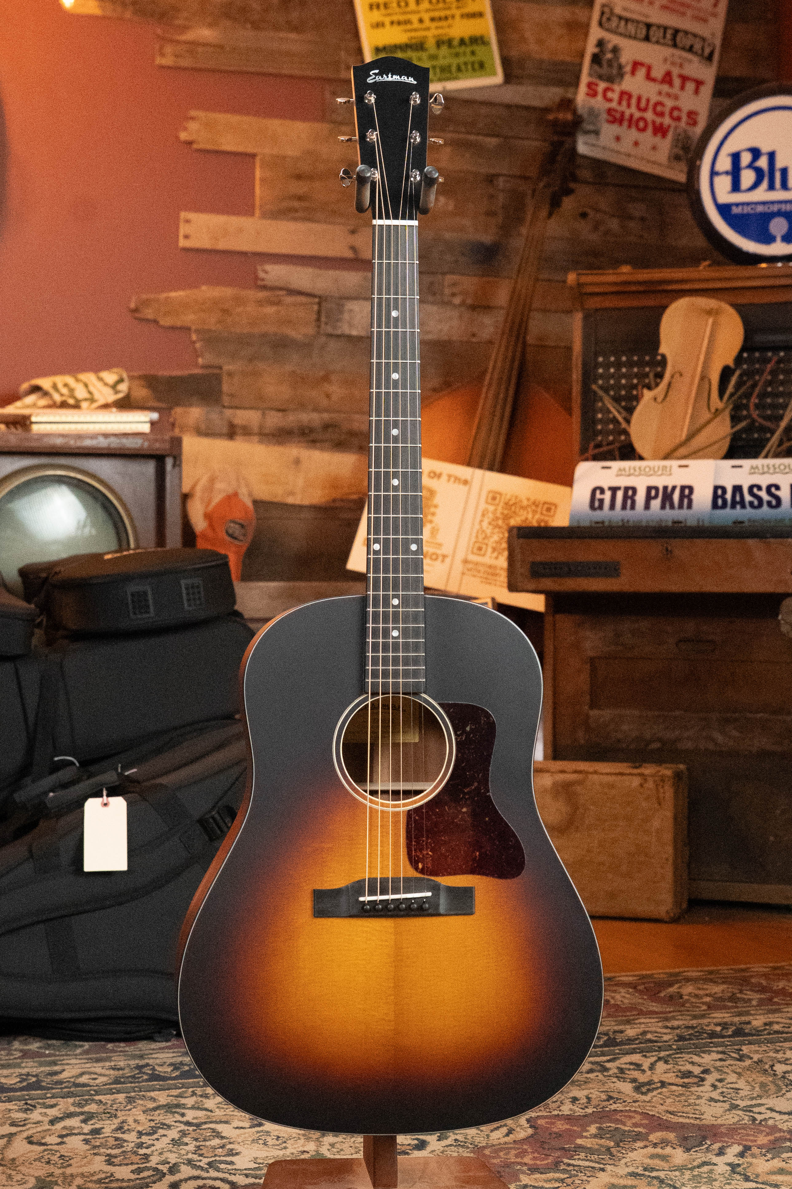 Eastman E1SS-SB Sitka/Sapele Sunburst Slope Shoulder Dreadnought Acoustic Guitar #1441