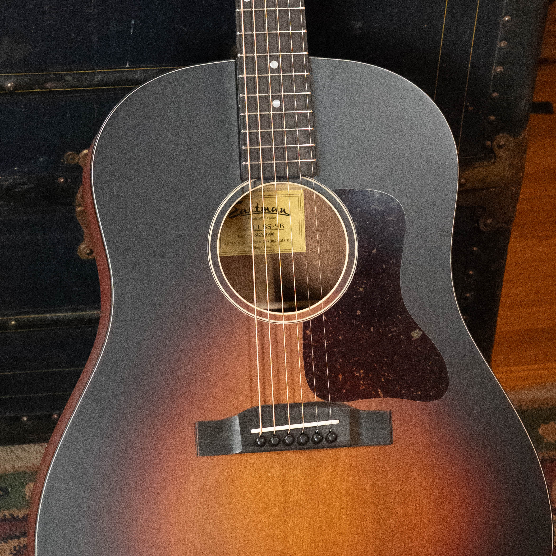 Eastman E1SS-SB Sitka/Sapele Sunburst Slope Shoulder Dreadnought Acoustic Guitar #4996