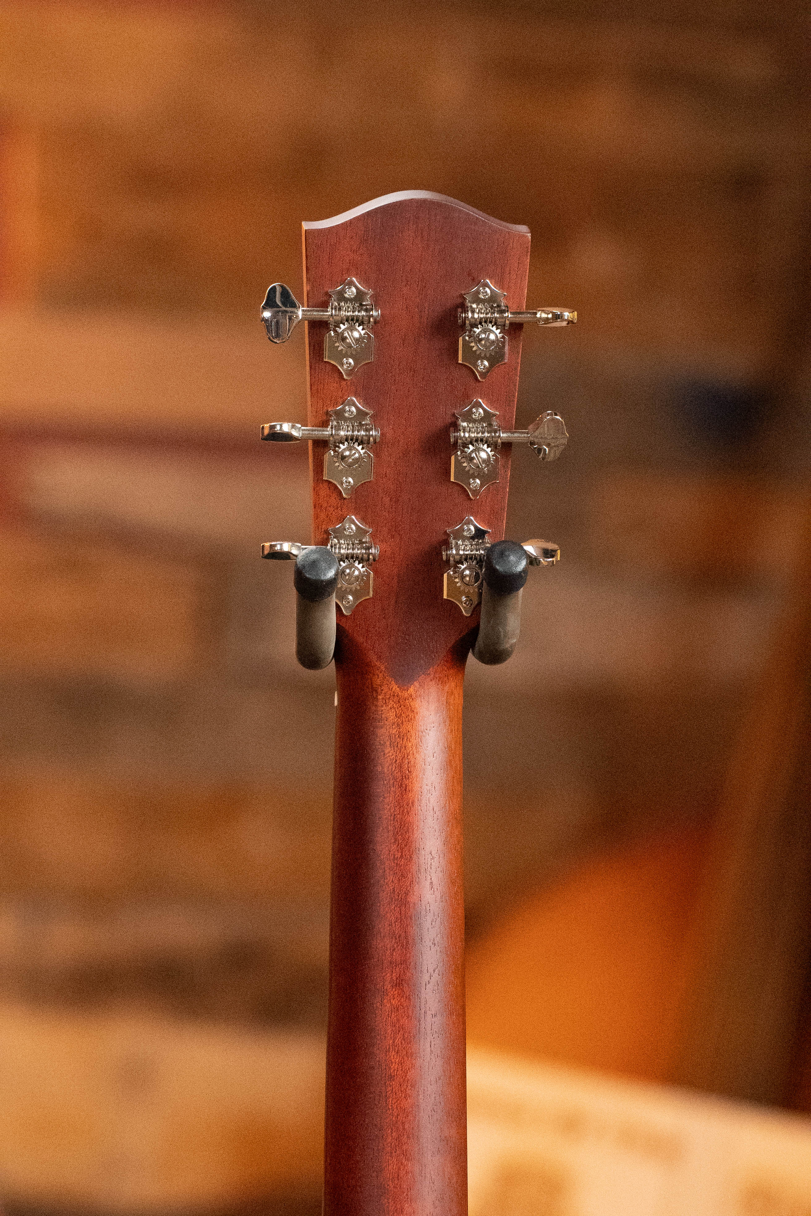 Eastman E1SS-SB Sitka/Sapele Sunburst Slope Shoulder Dreadnought Acoustic Guitar #4996