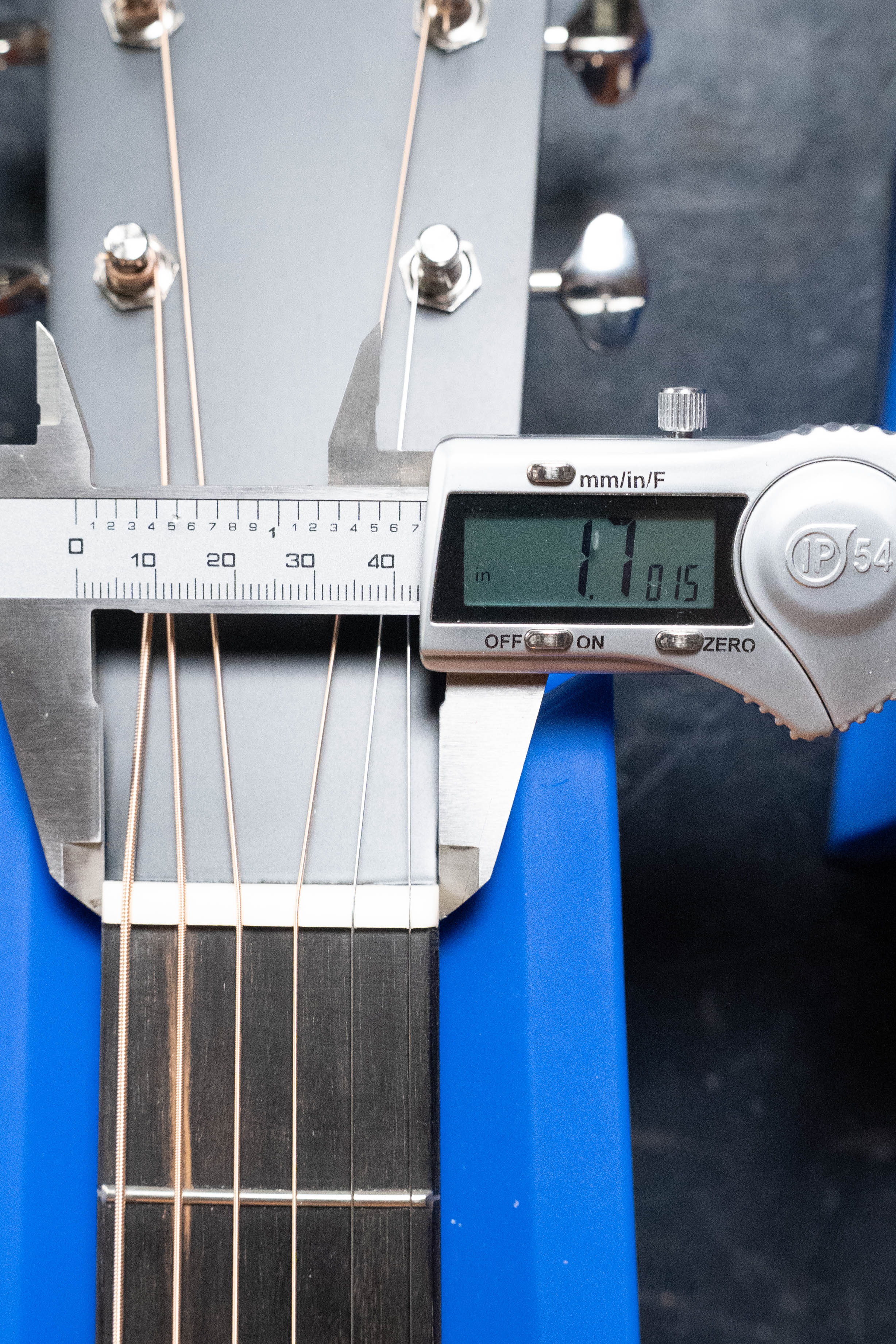 Eastman E1SS-SB Sitka/Sapele Sunburst Slope Shoulder Dreadnought Acoustic Guitar #8064