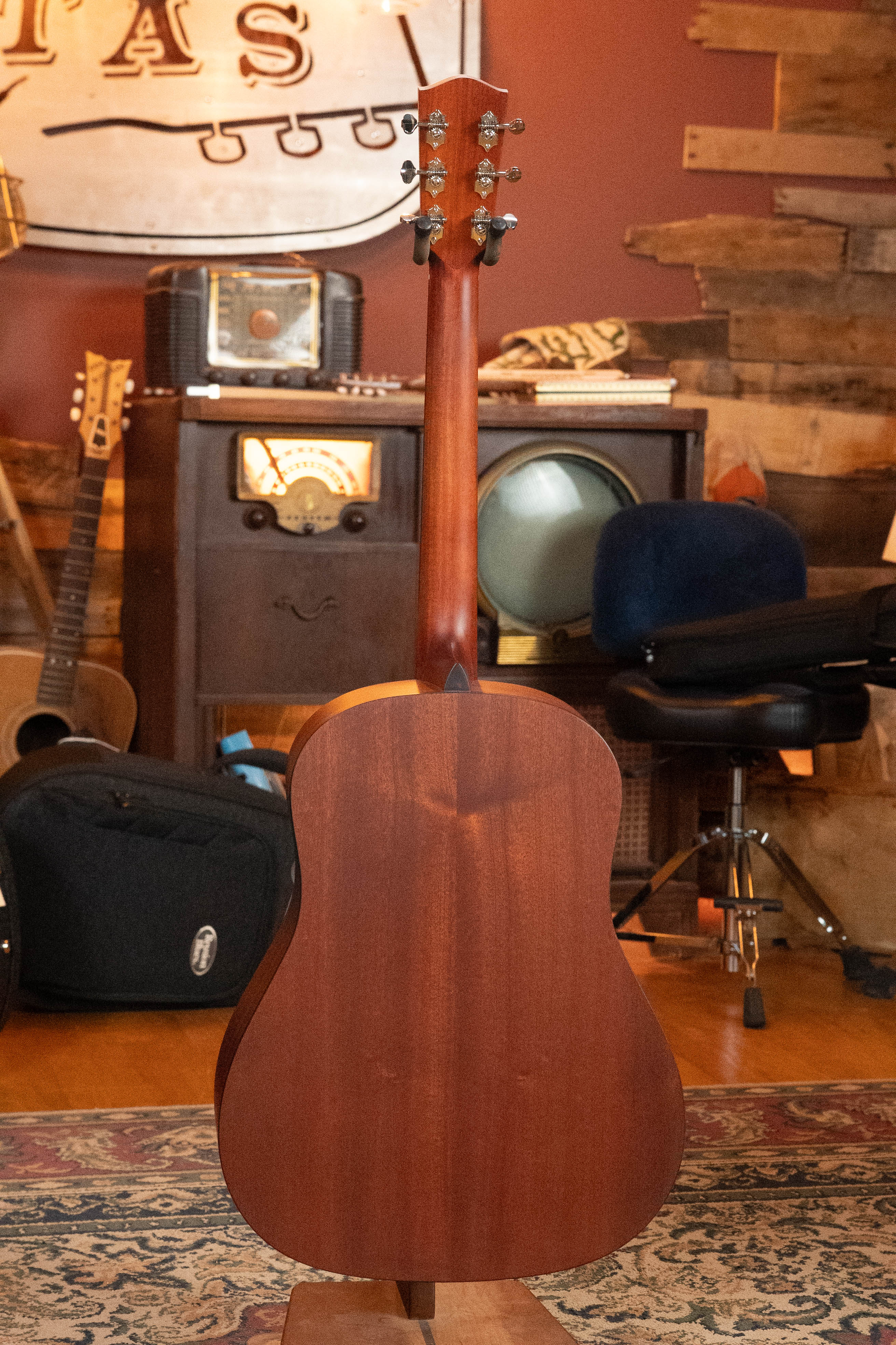 Eastman E1SS-SB Sitka/Sapele Sunburst Slope Shoulder Dreadnought Acoustic Guitar #8064