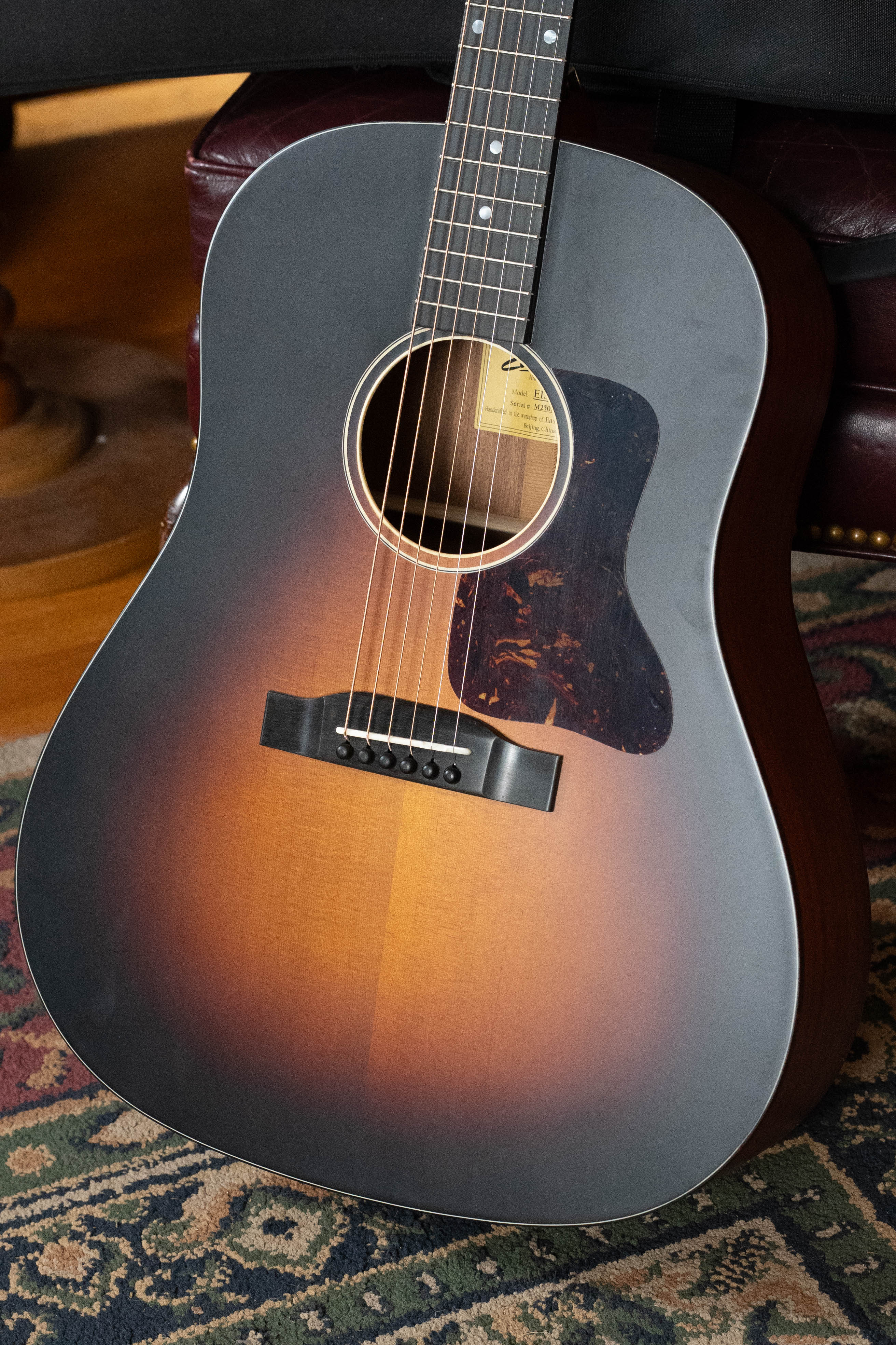 Eastman E1SS-SB Sitka/Sapele Sunburst Slope Shoulder Dreadnought Acoustic Guitar #8069