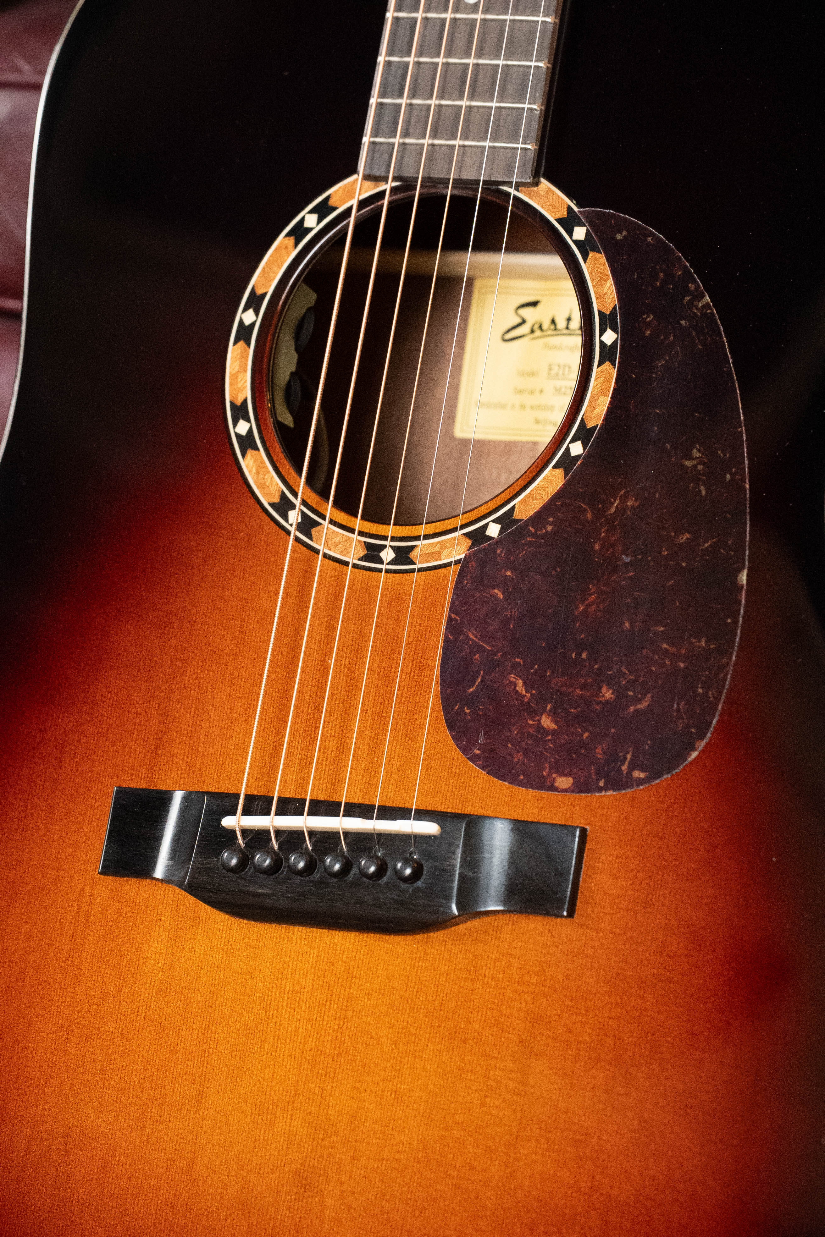 Eastman E2D-DLX-SB Cedar/Sapele Sunburst Dreadnought Guitar w/Fishman Pickup #5778