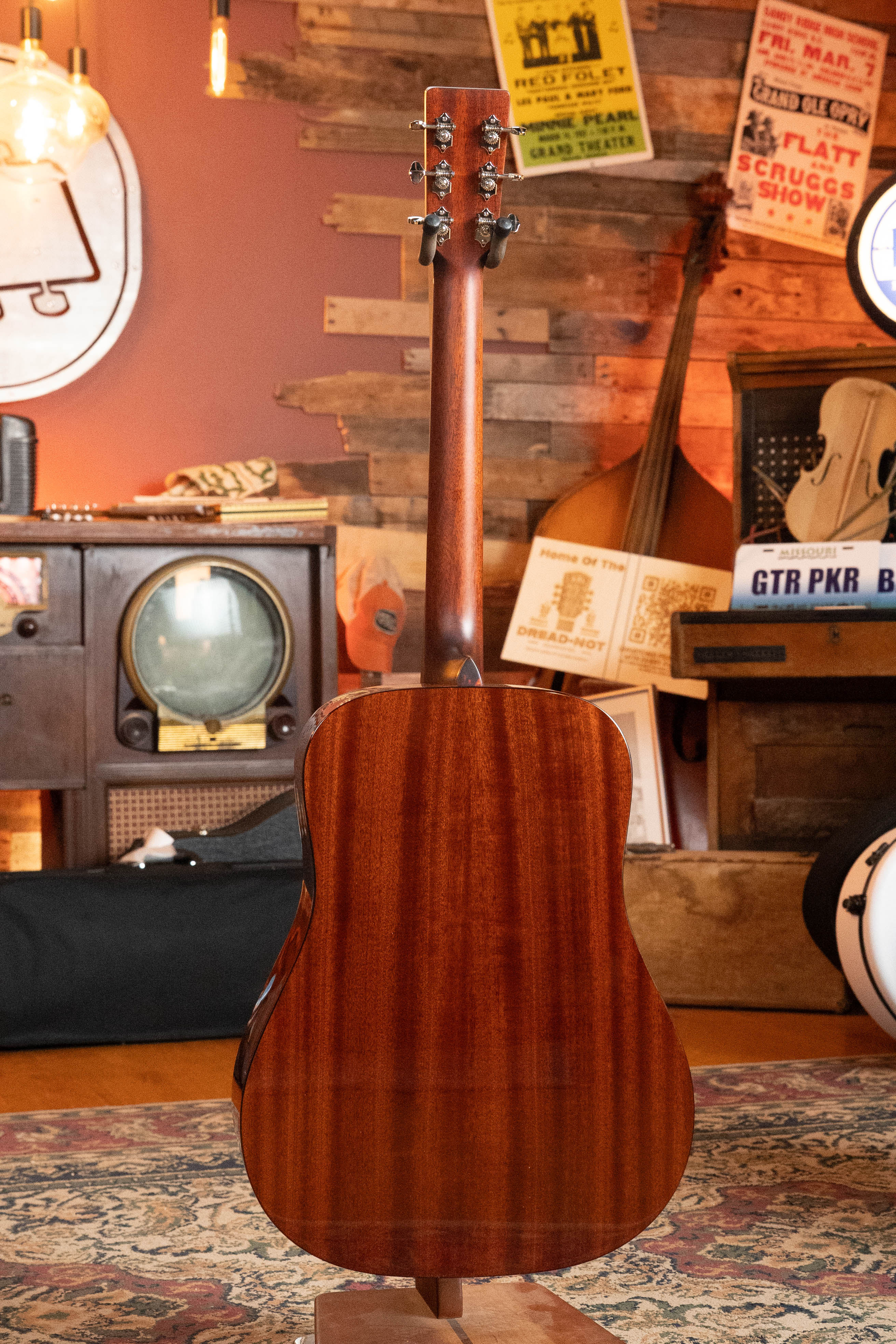 Eastman E2D-DLX-SB Cedar/Sapele Sunburst Dreadnought Guitar w/Fishman Pickup #5778