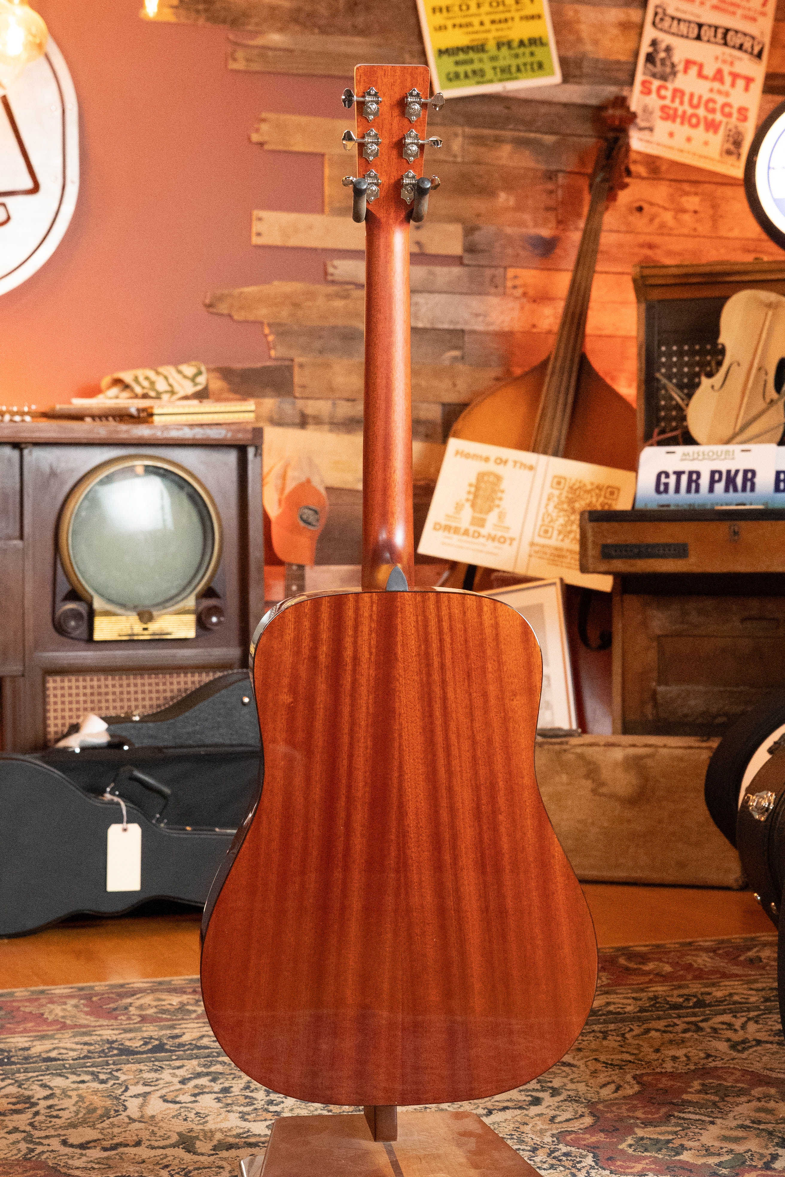 Eastman E2D-DLX-SB Cedar/Sapele Sunburst Dreadnought Guitar w/Fishman Pickup #5780