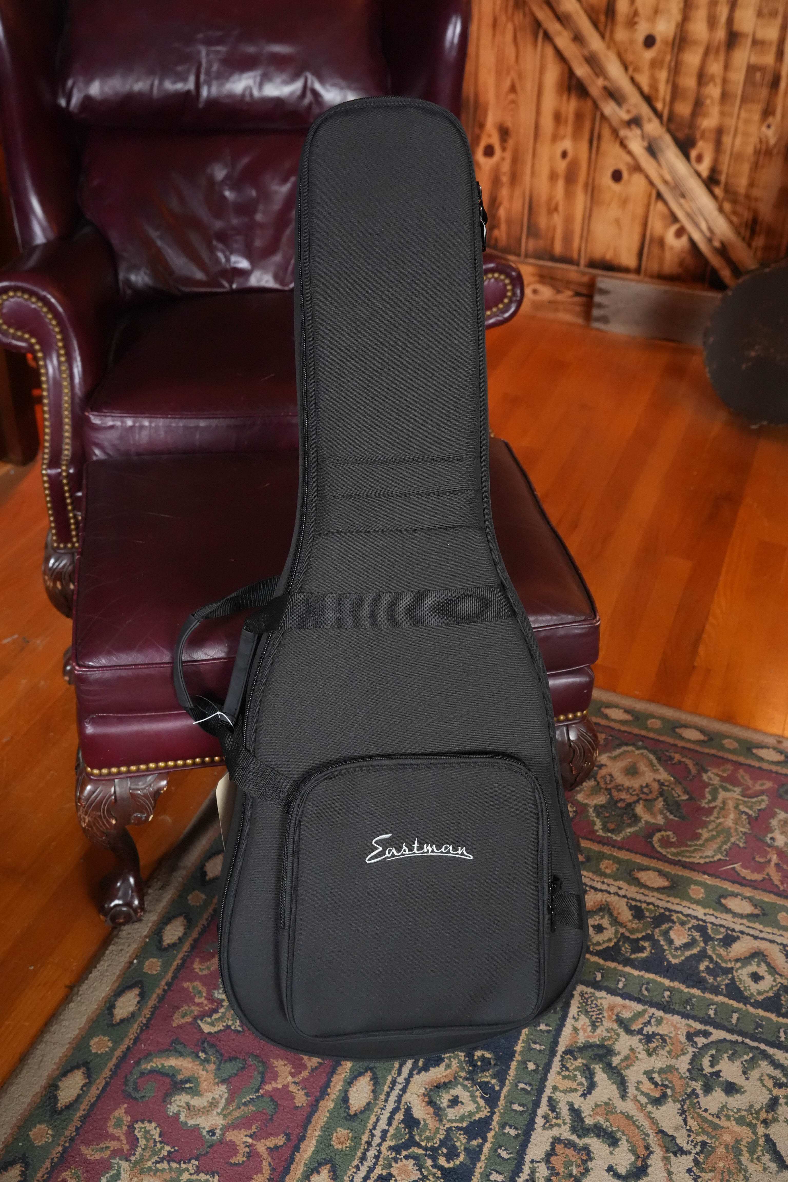 Eastman E2D-DLX-SB Cedar/Sapele Sunburst Dreadnought Guitar w/Fishman Pickup #5889
