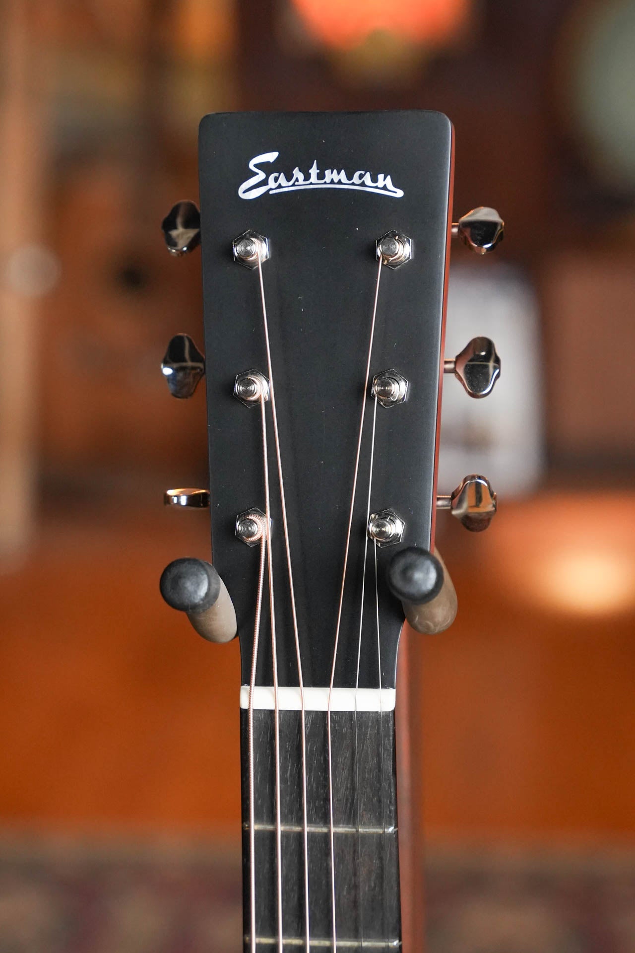 Eastman E2D-DLX-SB Sunburst Dreadnought Guitar w/Fishman Pickup #6251