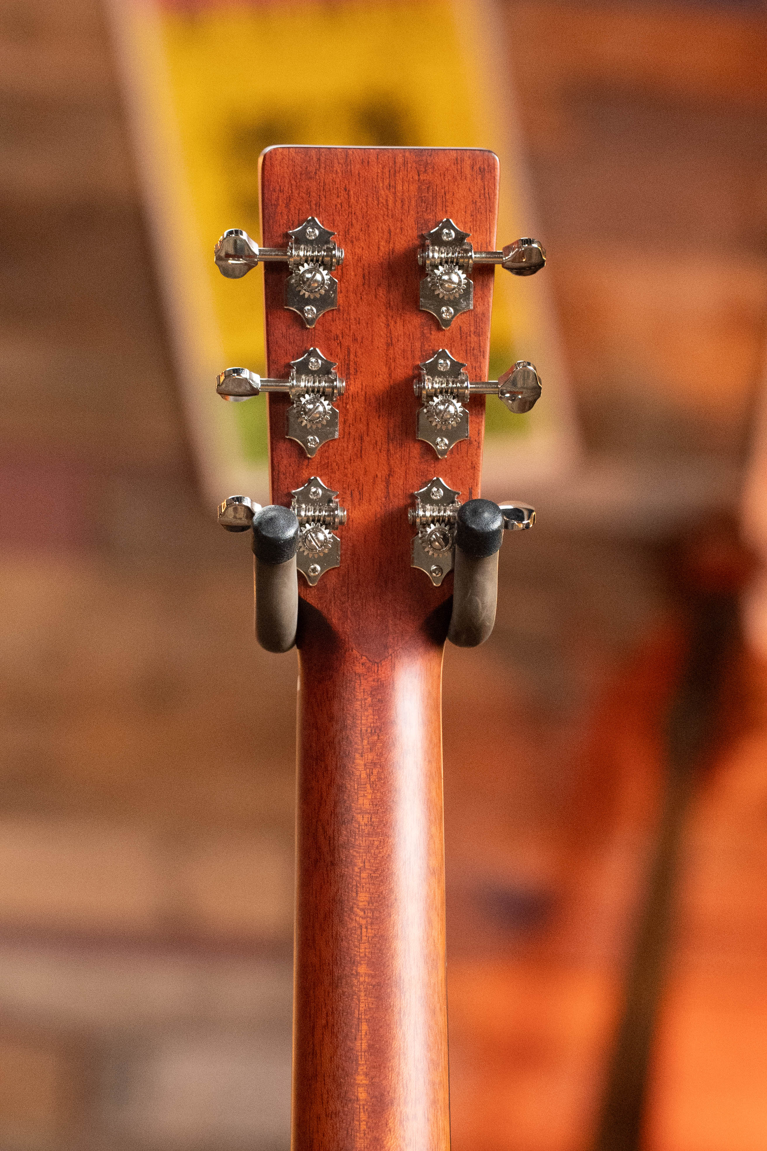 Eastman E2OM-DLX-SB Cedar/Sapele Sunburst Guitar w/Fishman Pickup #4926