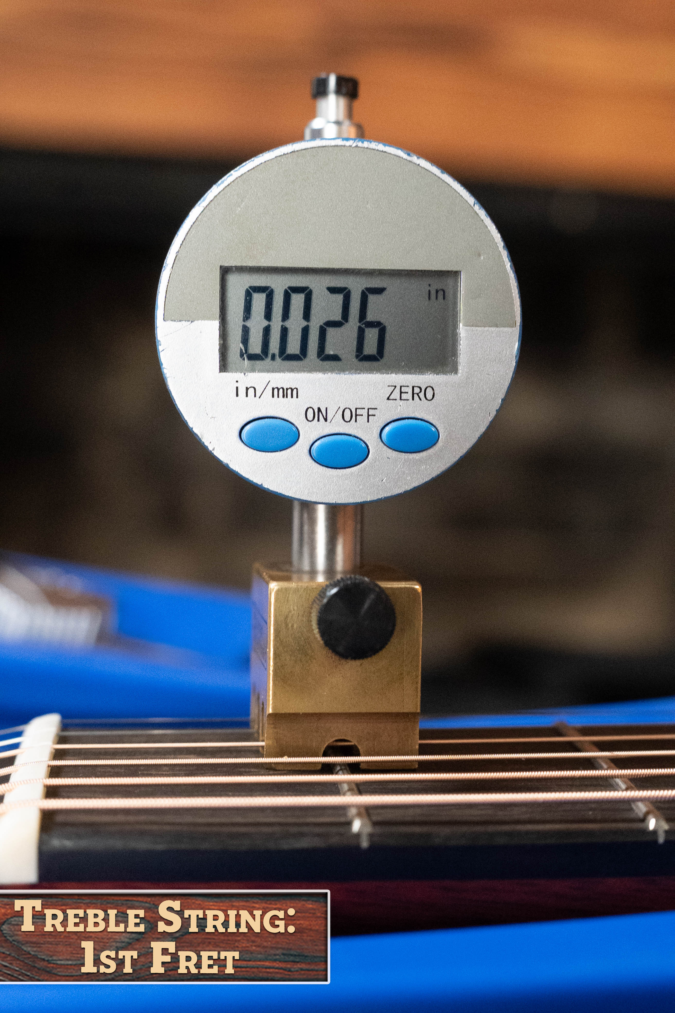 Eastman E2OM-DLX-SB Cedar/Sapele Sunburst Guitar w/Fishman Pickup #4927