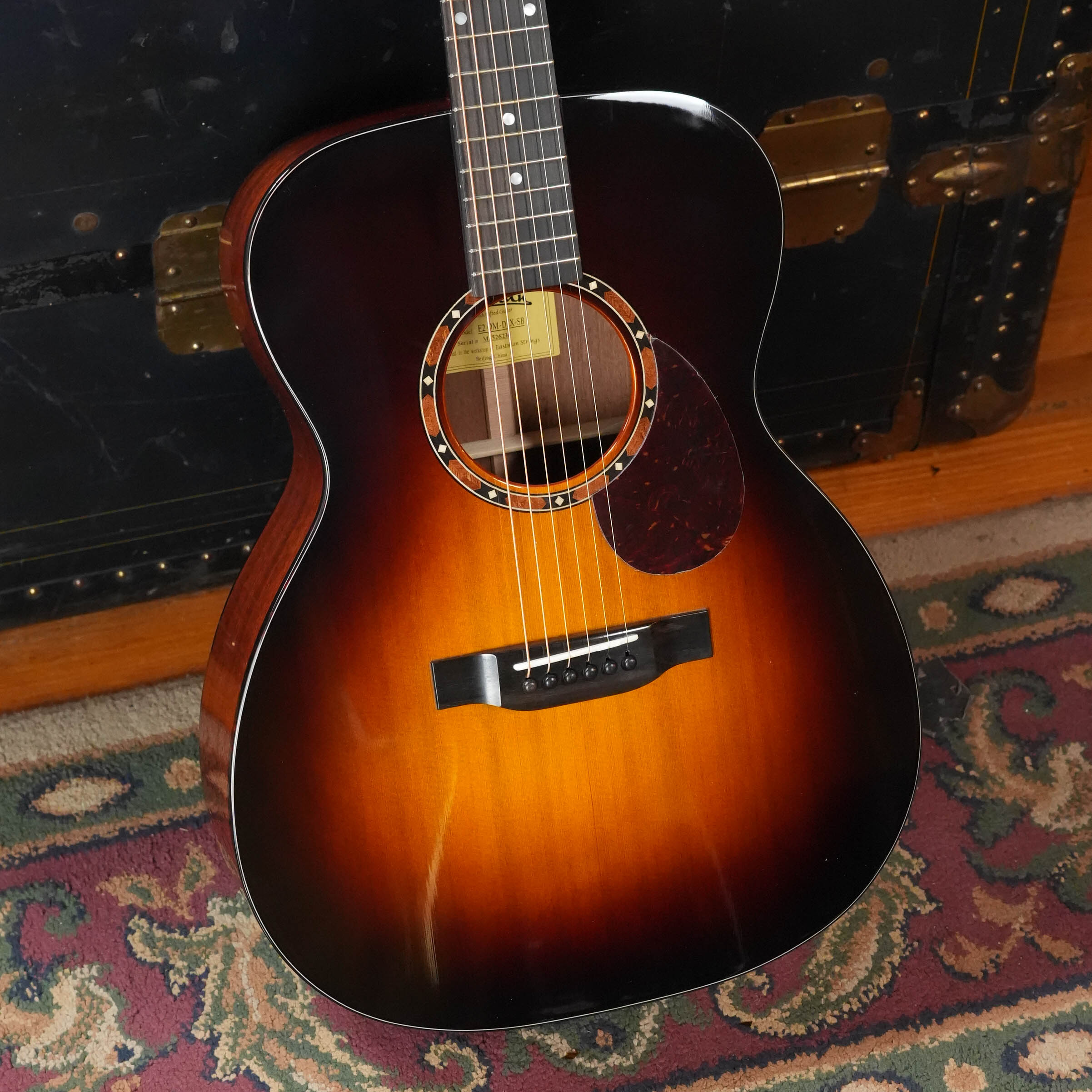 Eastman E2OM-DLX-SB Sunburst Deluxe Orchestra Model Acoustic-Electric Guitar #6236