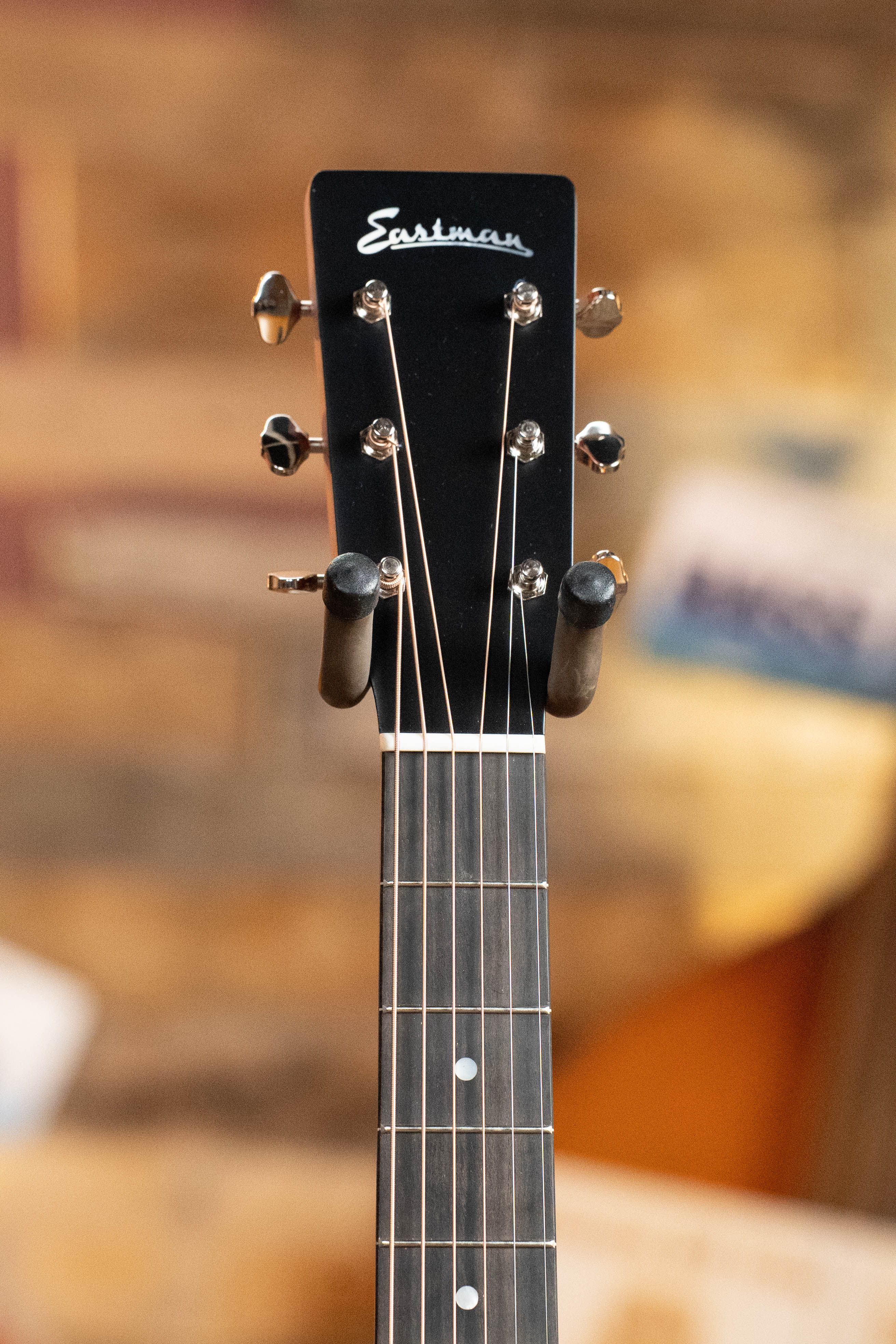 Eastman E2OM Cedar/Sapele Orchestra Model Acoustic Guitar #6694