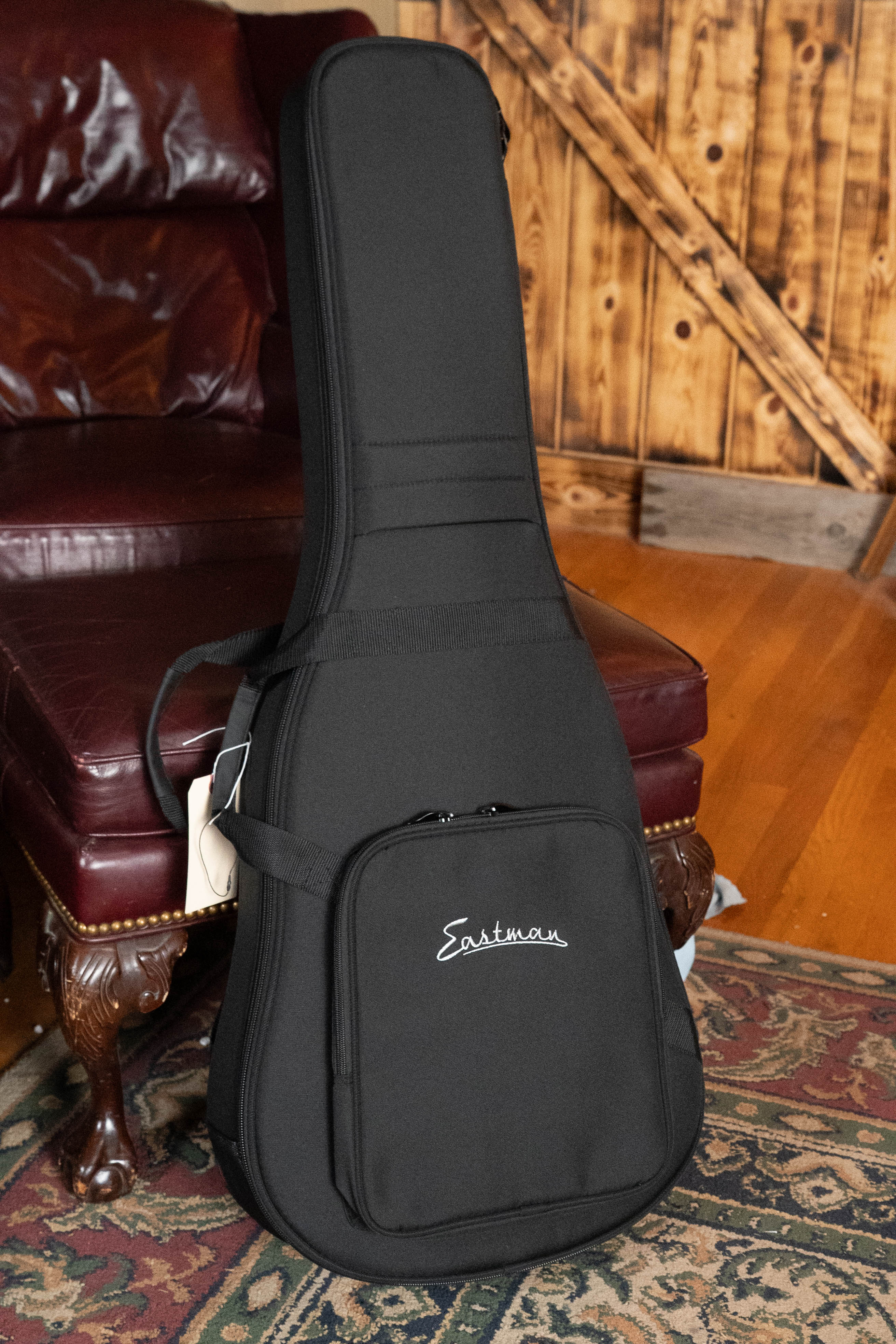 Eastman E2OM Cedar/Sapele Orchestra Model Acoustic Guitar #9003