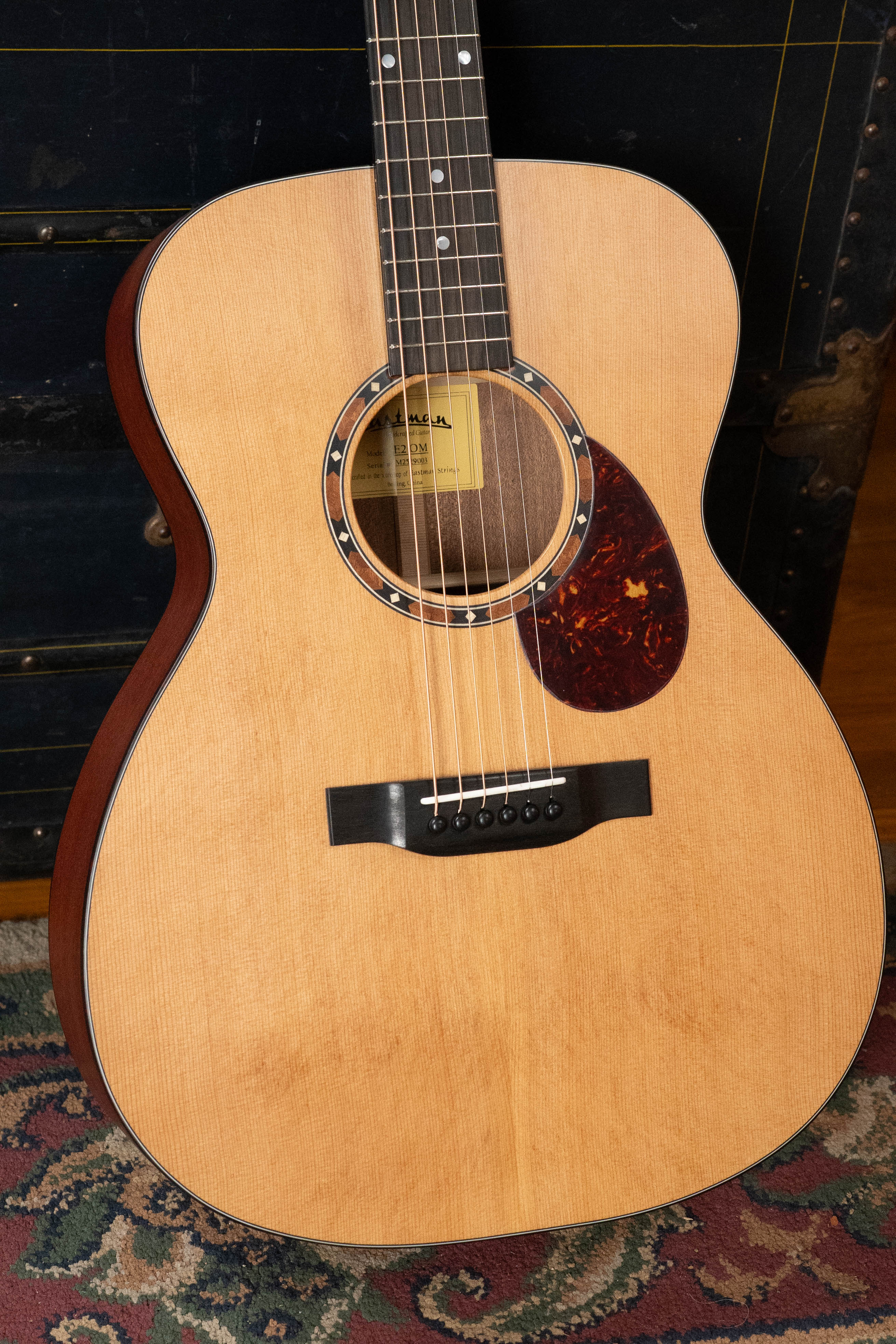 Eastman E2OM Cedar/Sapele Orchestra Model Acoustic Guitar #9003