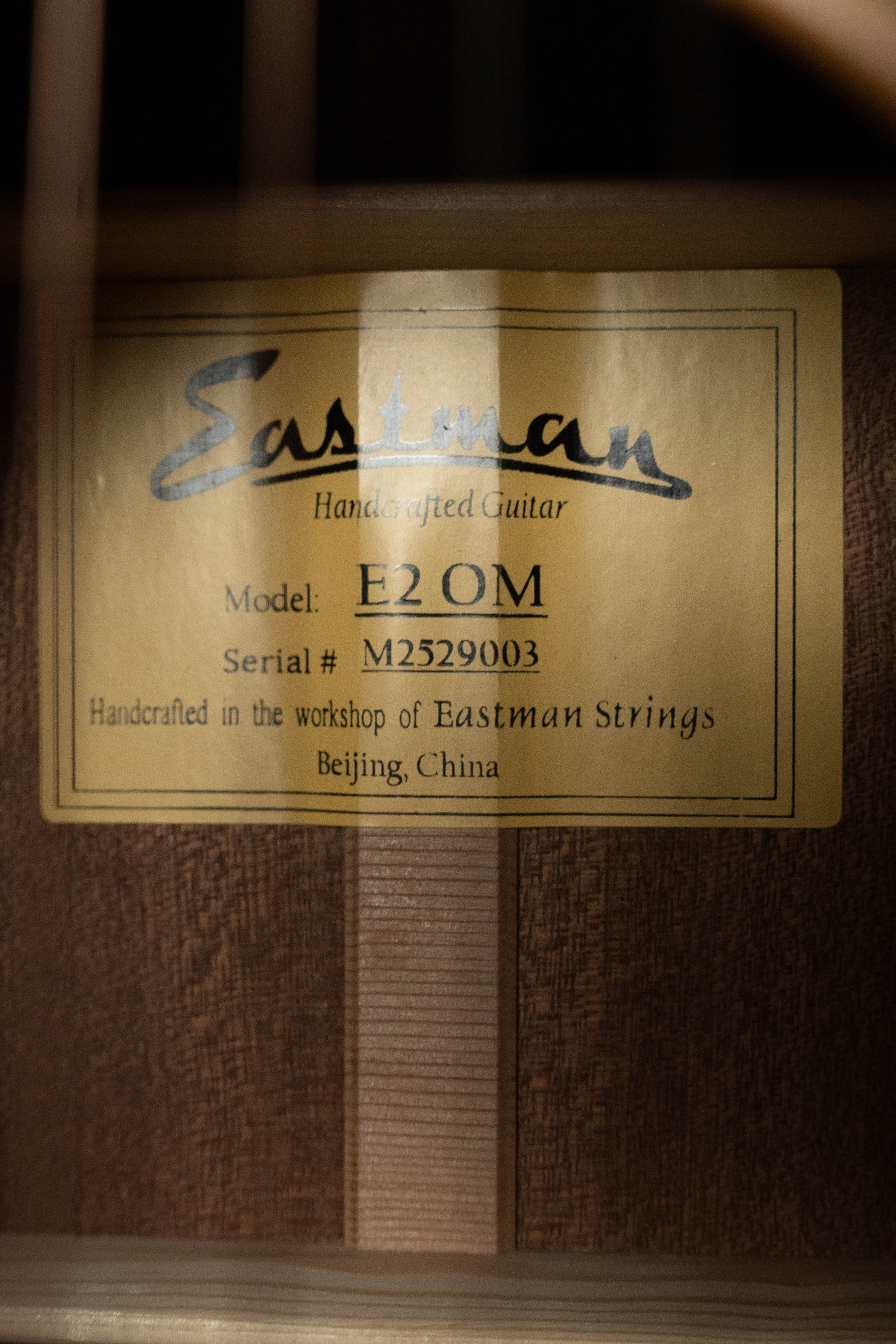 Eastman E2OM Cedar/Sapele Orchestra Model Acoustic Guitar #9003