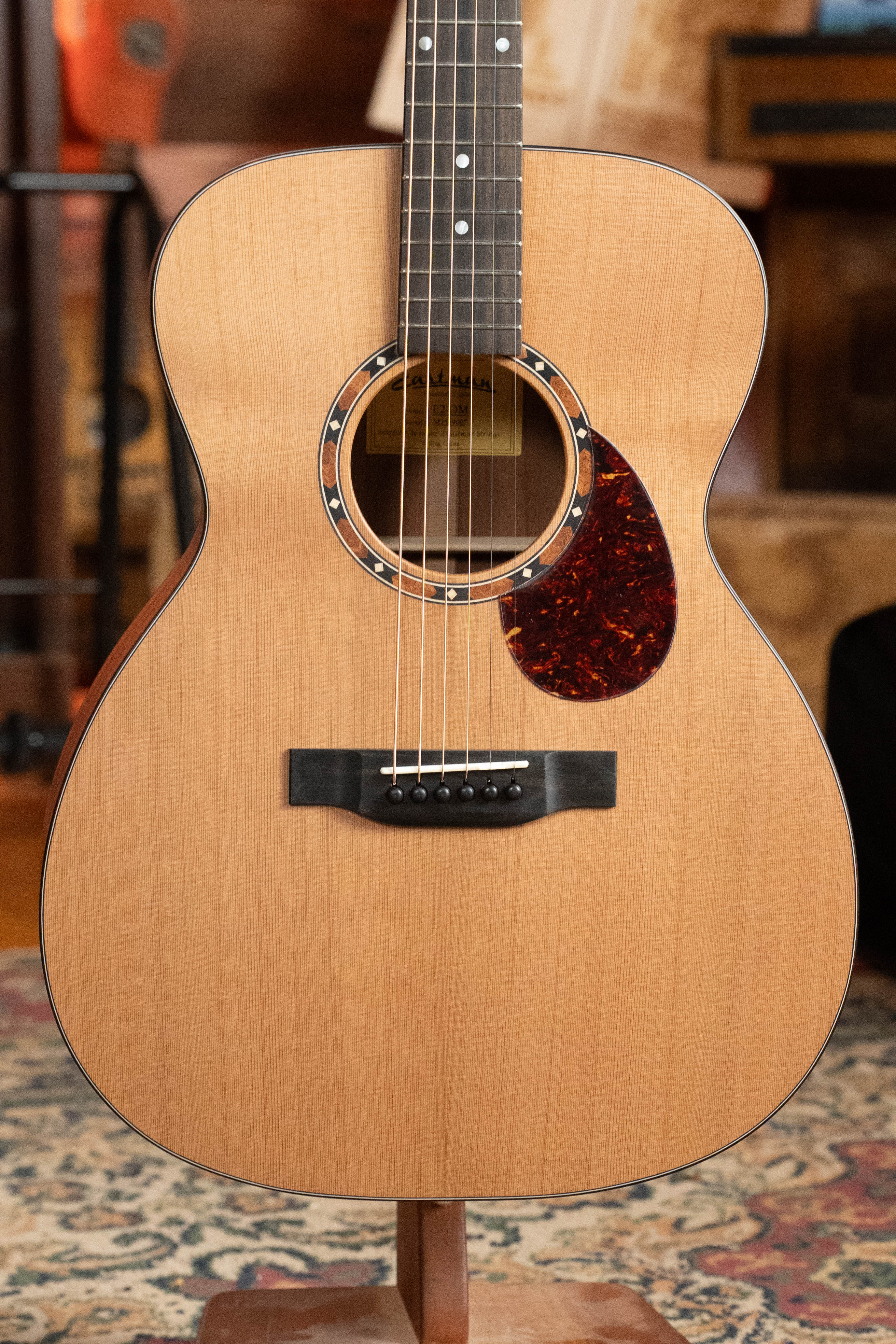 Eastman E2OM Cedar/Sapele Orchestra Model Acoustic Guitar #9007