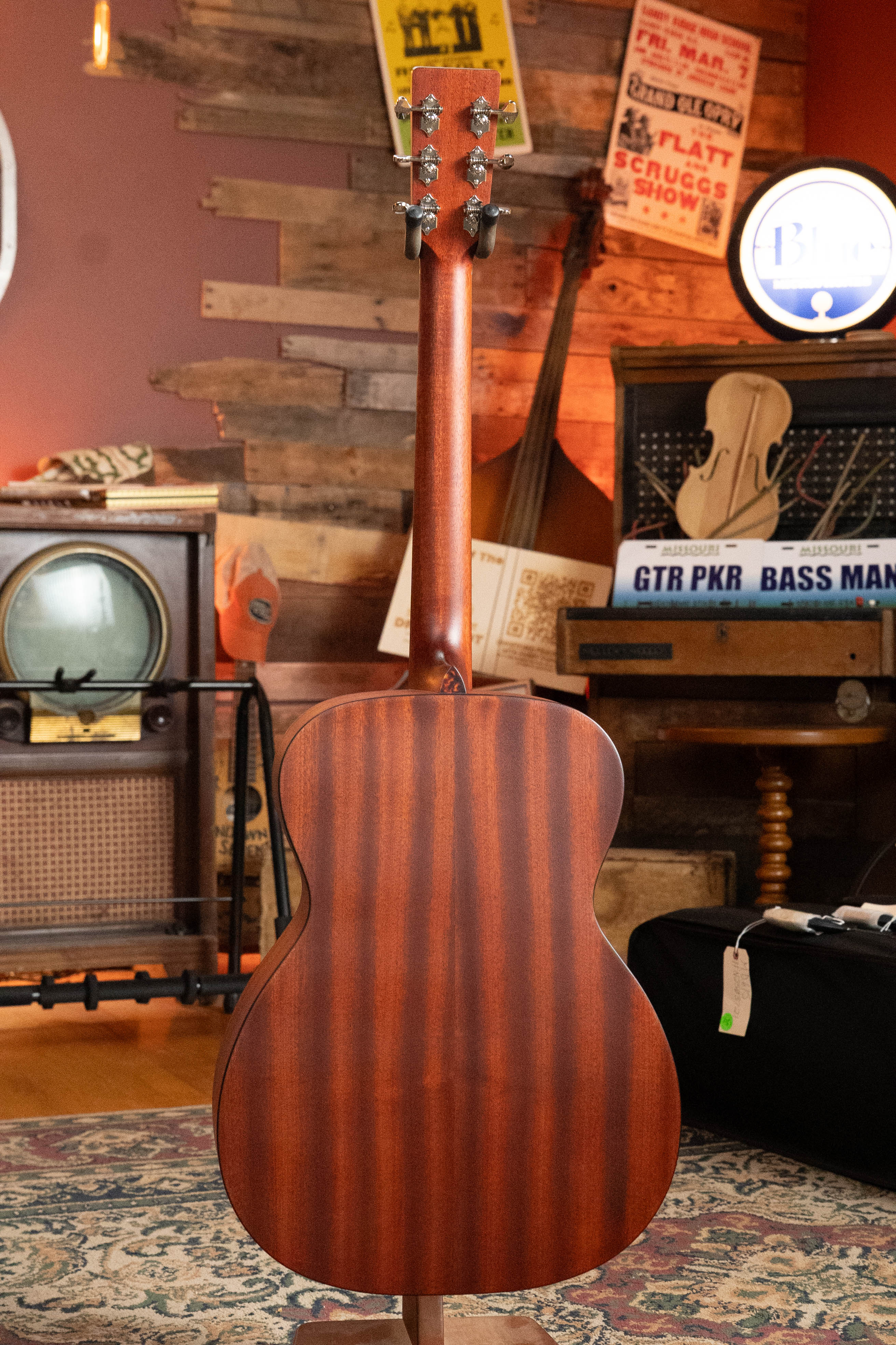 Eastman E2OM Cedar/Sapele Orchestra Model Acoustic Guitar #9007