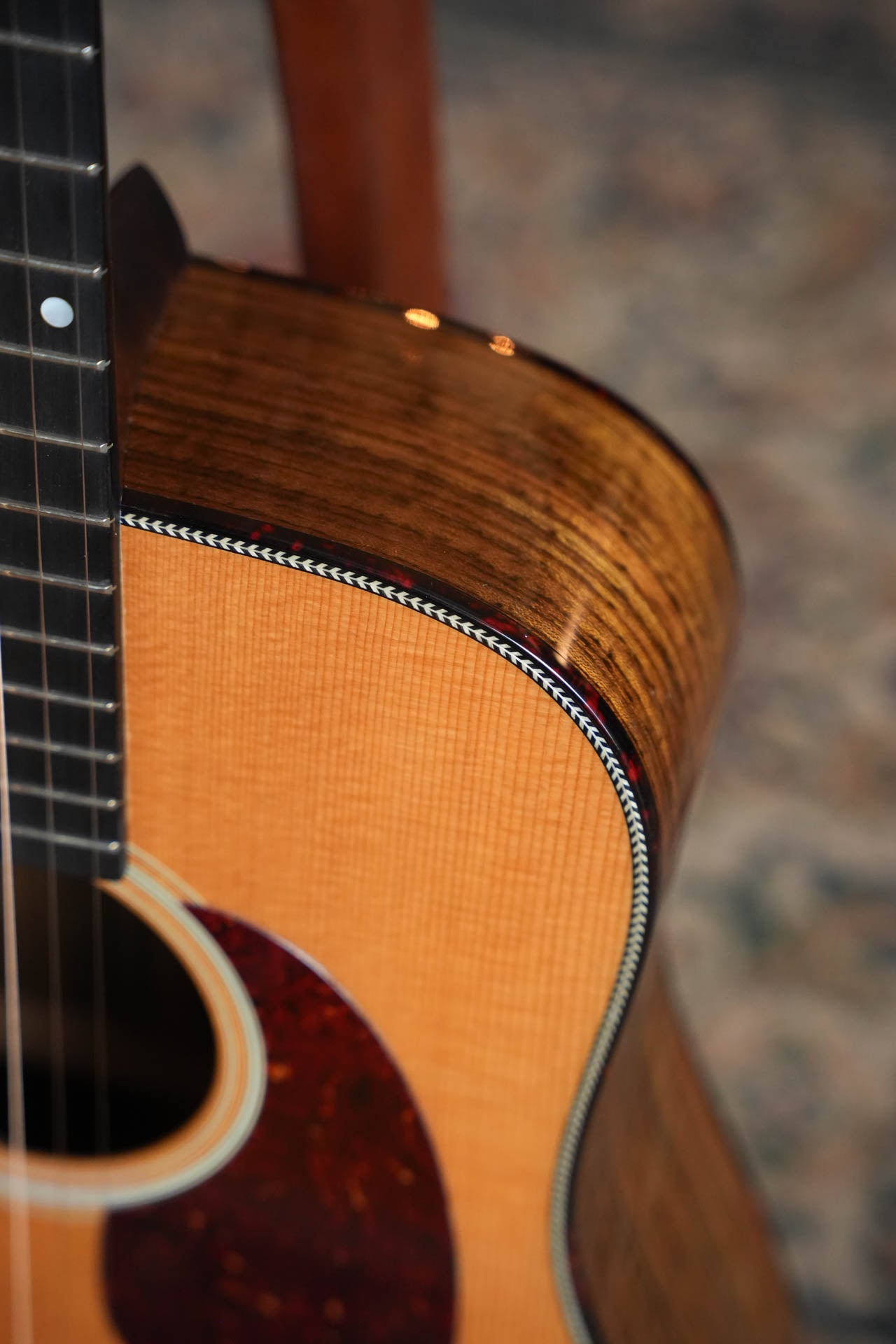Eastman E3D-DLX Dreadnought Guitar w/Pickup #1722
