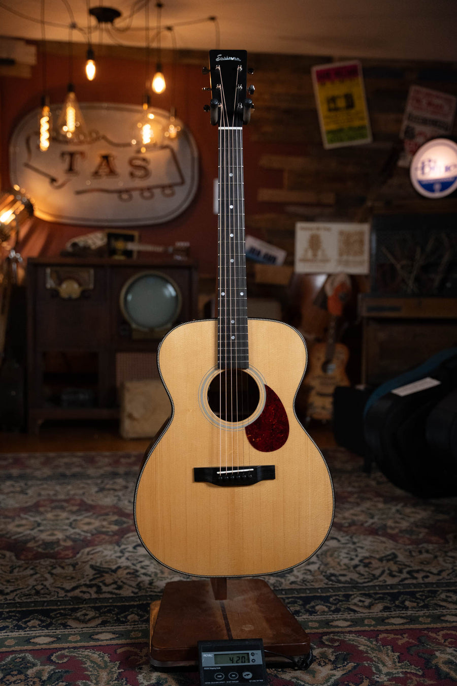 Eastman E3OM-DLX Gloss Thermo-Cured Orchestra Model Acoustic-Electric Guitar #7609