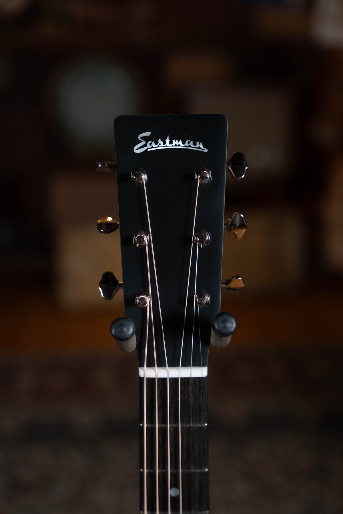 Eastman E3OM-DLX Gloss Thermo-Cured Orchestra Model Acoustic-Electric Guitar #7609