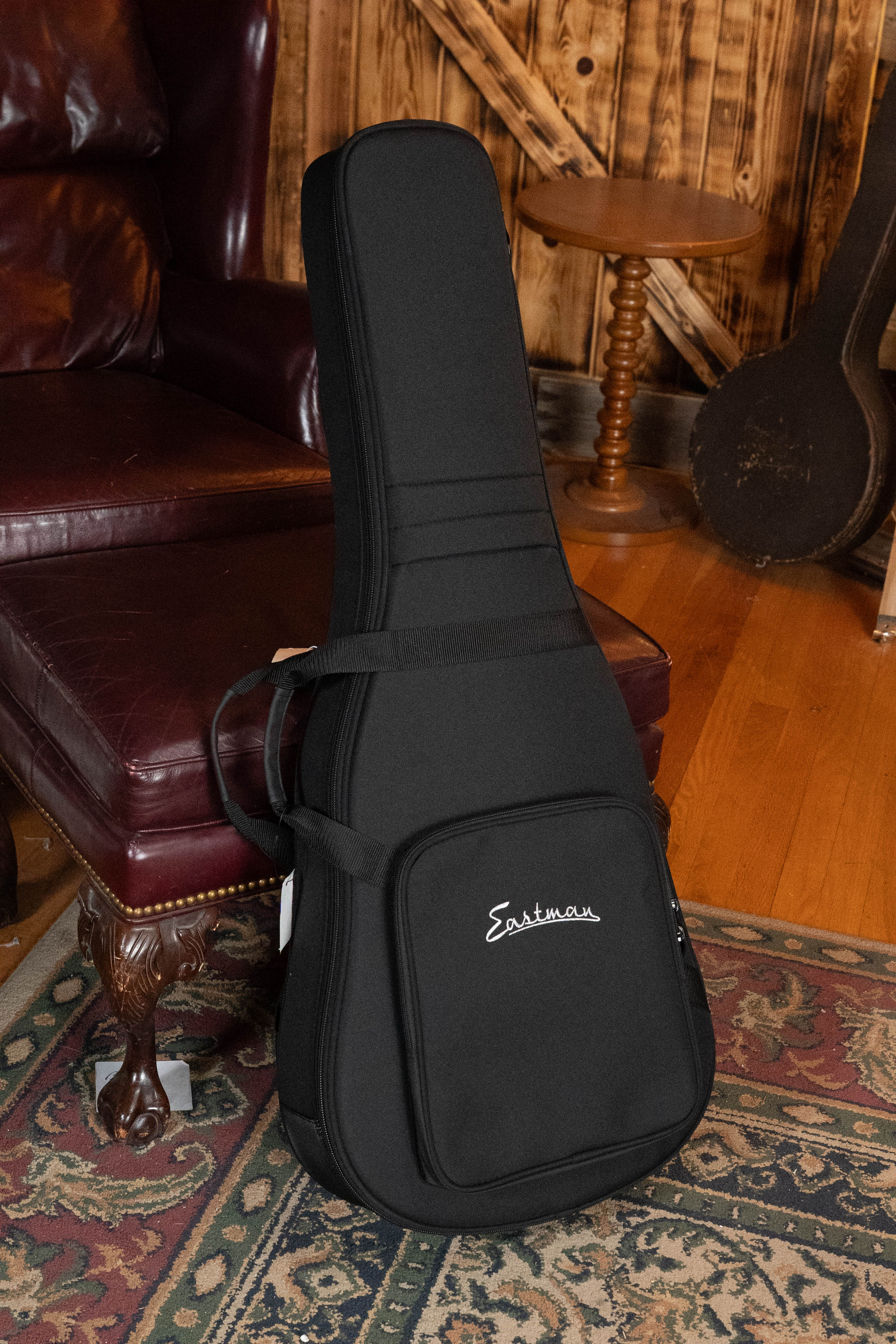 Eastman E3OM-DLX Sitka/Ovangkol Acoustic Guitar w/ Fishman Pickup #5604