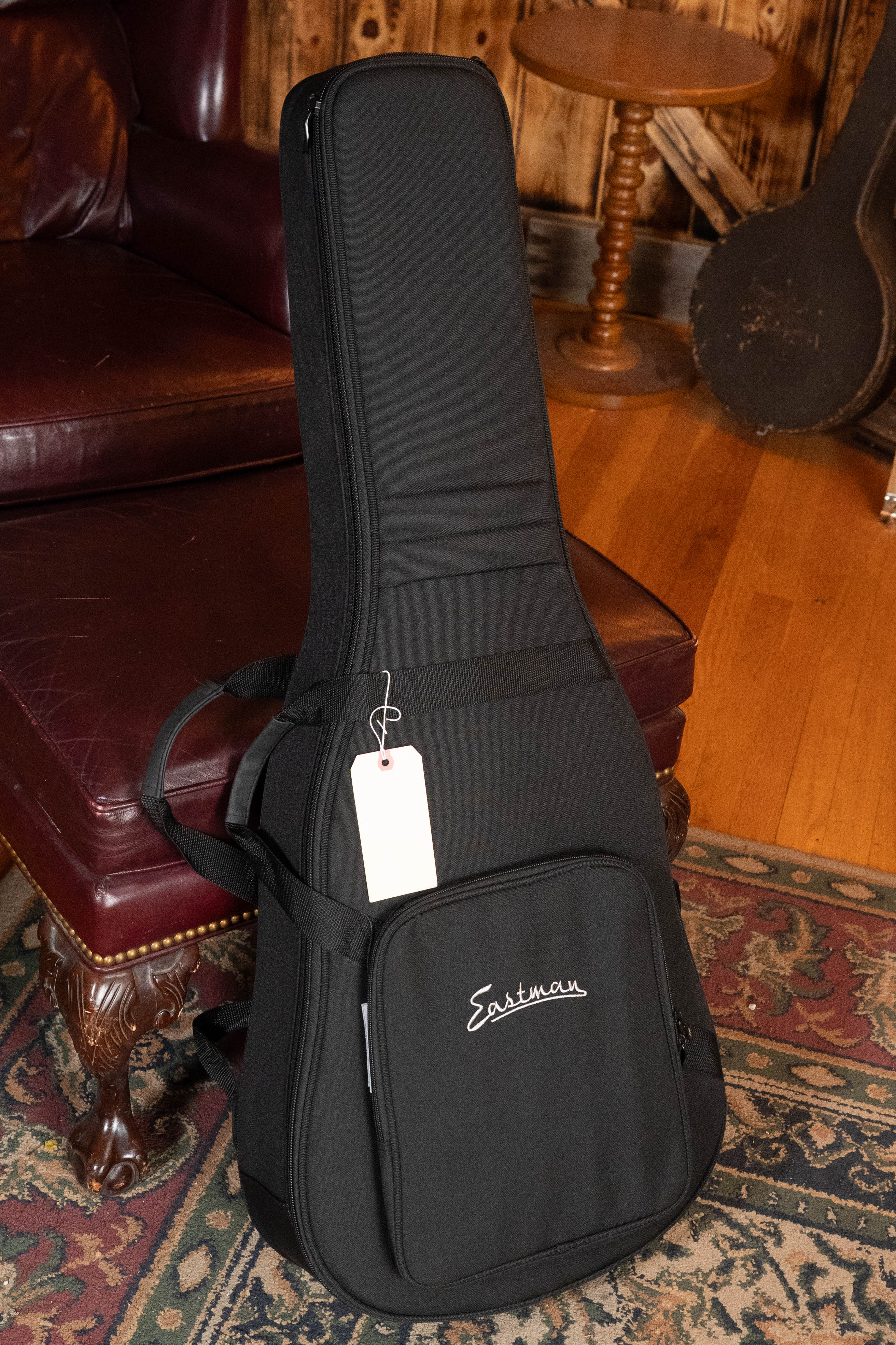 Eastman E3OME Sitka/Ovangkol Acoustic Guitar w/ Fishman Pickup #2033