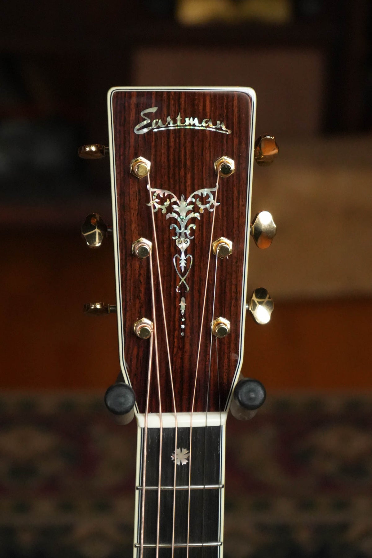 Eastman E40OM-TC-SB Orchestra Model Sunburst Acoustic Guitar #4401