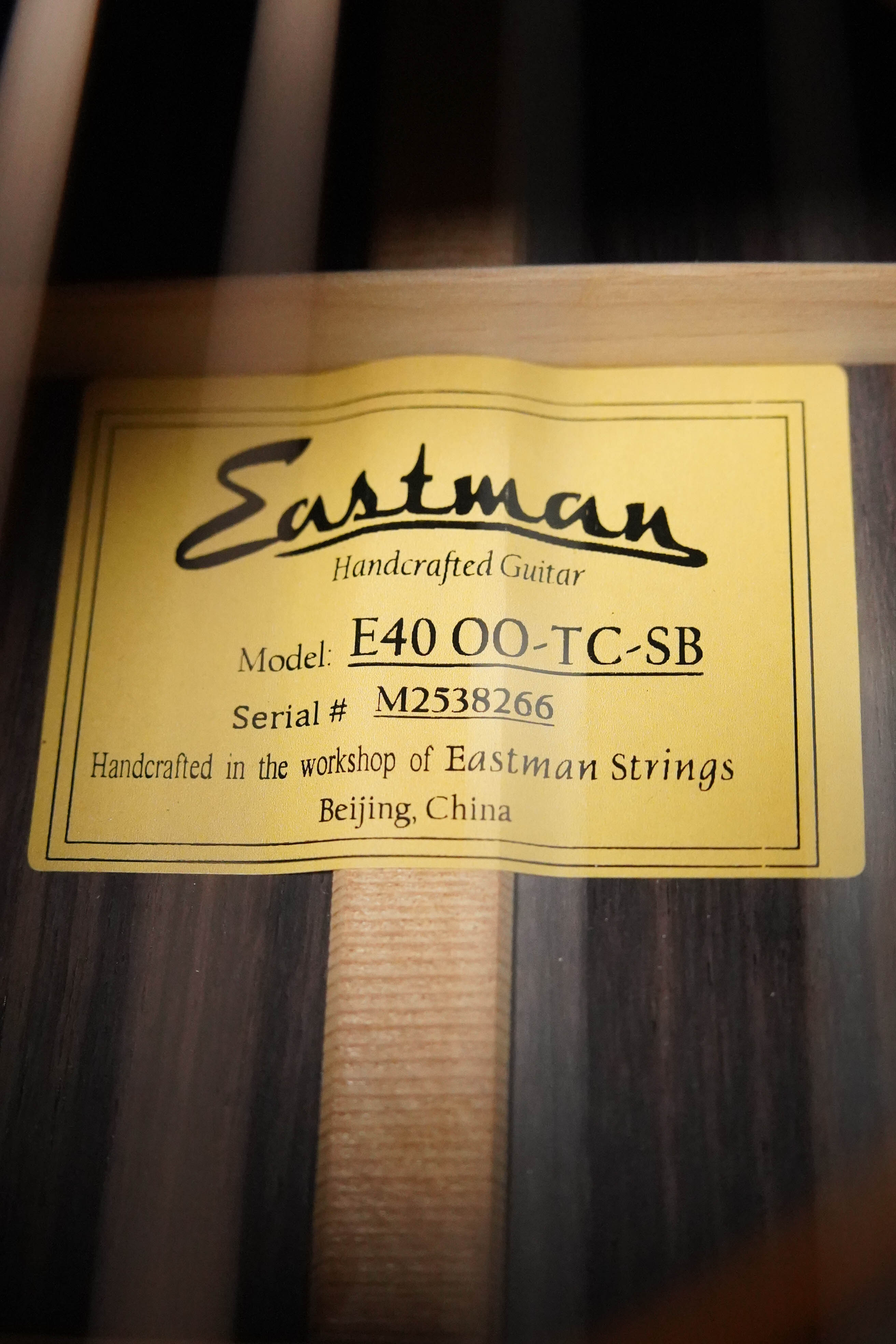 Eastman E40OO-MR-TC-SB AAA Grade Adirondack/Madagascar Rosewood Sunburst OO Acoustic Guitar #8266