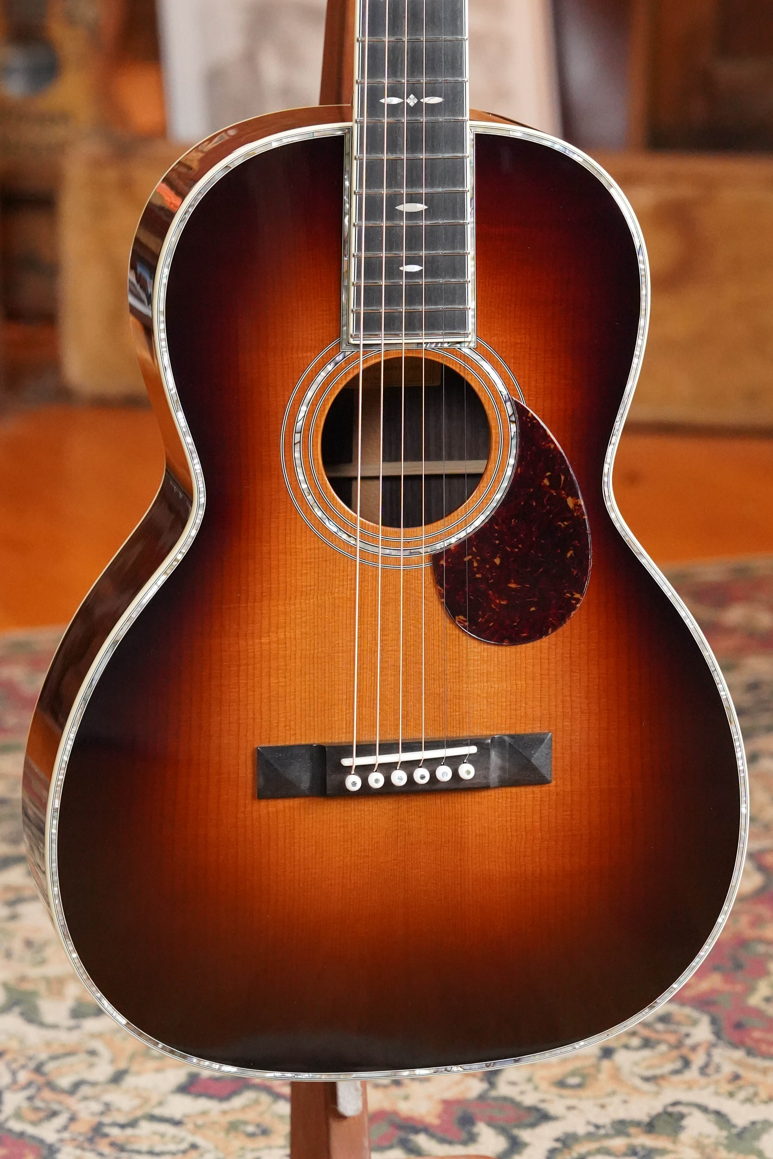 Eastman E40OO-MR-TC-SB AAA Grade Adirondack/Madagascar Rosewood Sunburst OO Acoustic Guitar #8266
