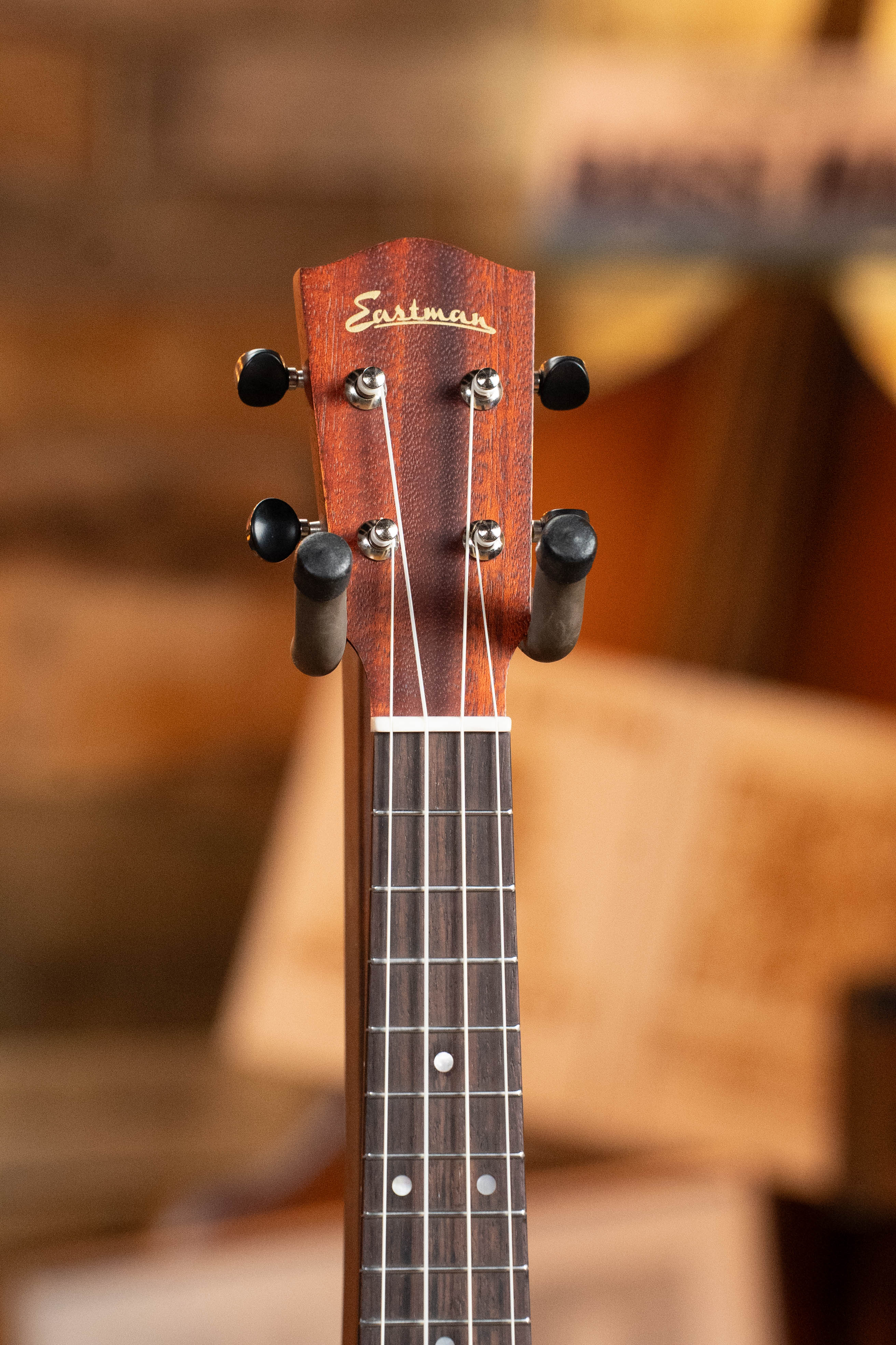 Eastman EU1-C Sitka/Ovangkol Concert Ukulele #1180