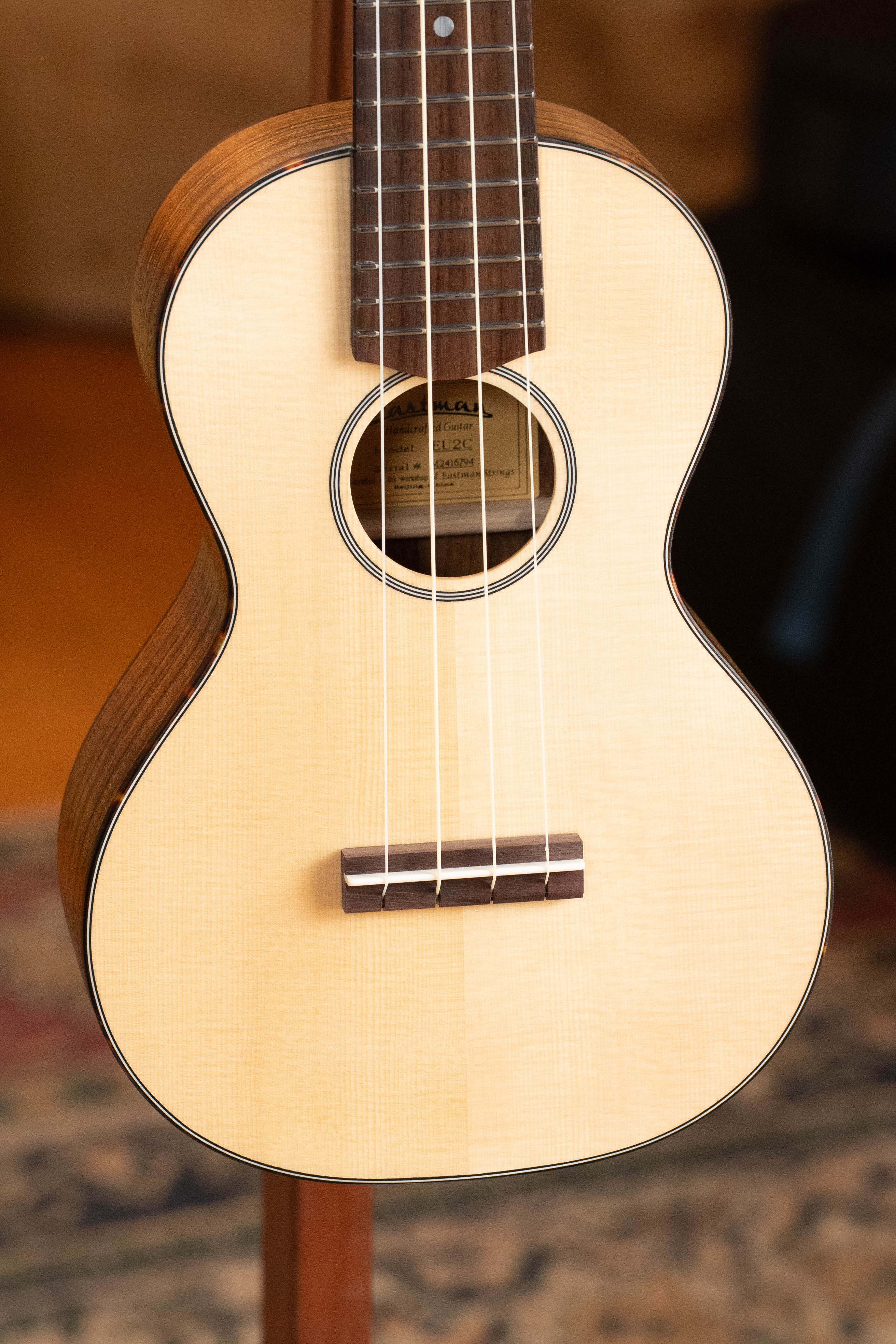 Eastman EU2-C Sitka/Ovangkol Concert Ukulele #6794