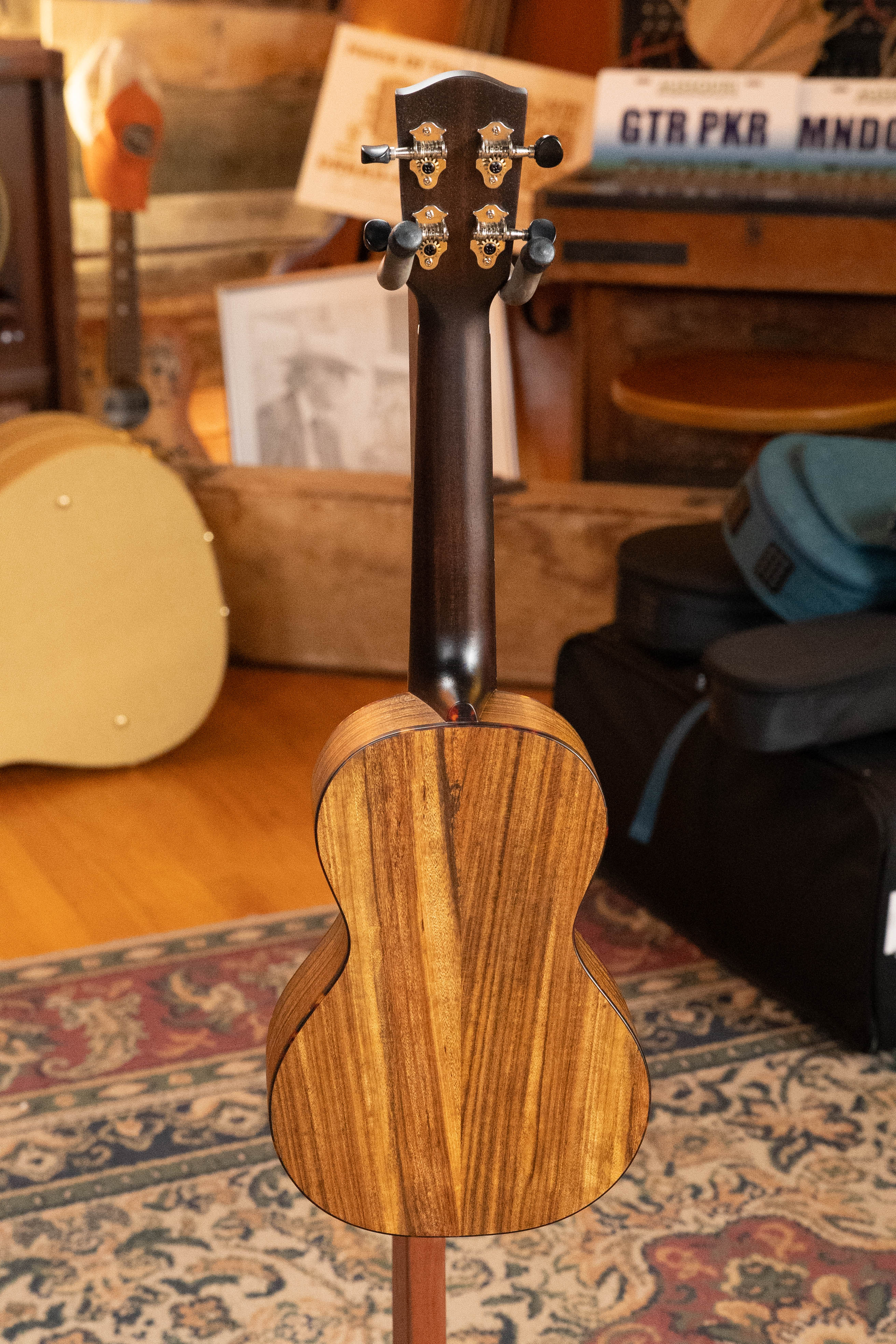 Eastman EU2-C Sitka/Ovangkol Concert Ukulele #6794