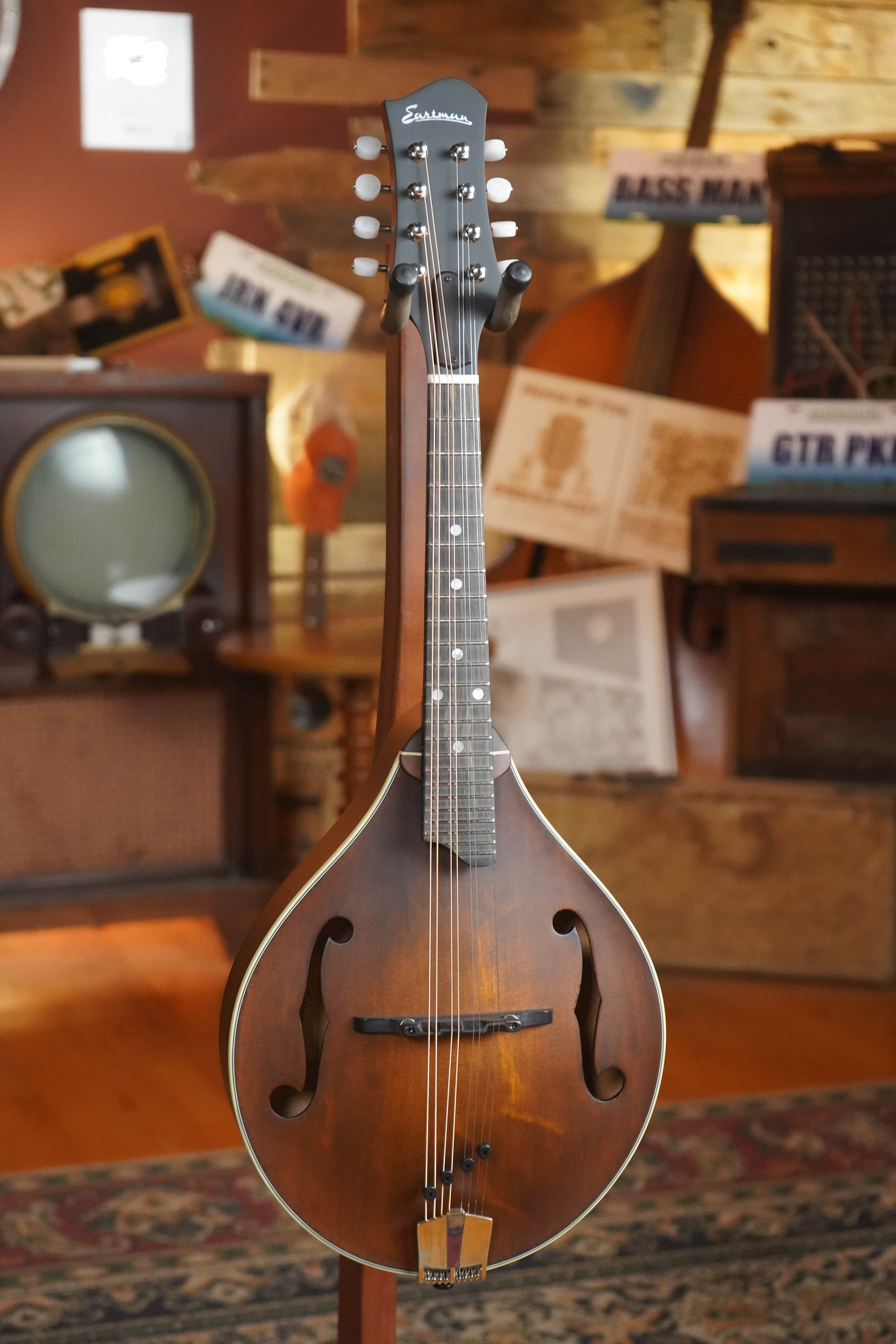 Eastman MD305 A-Style Hand-Carved Mandolin #1334