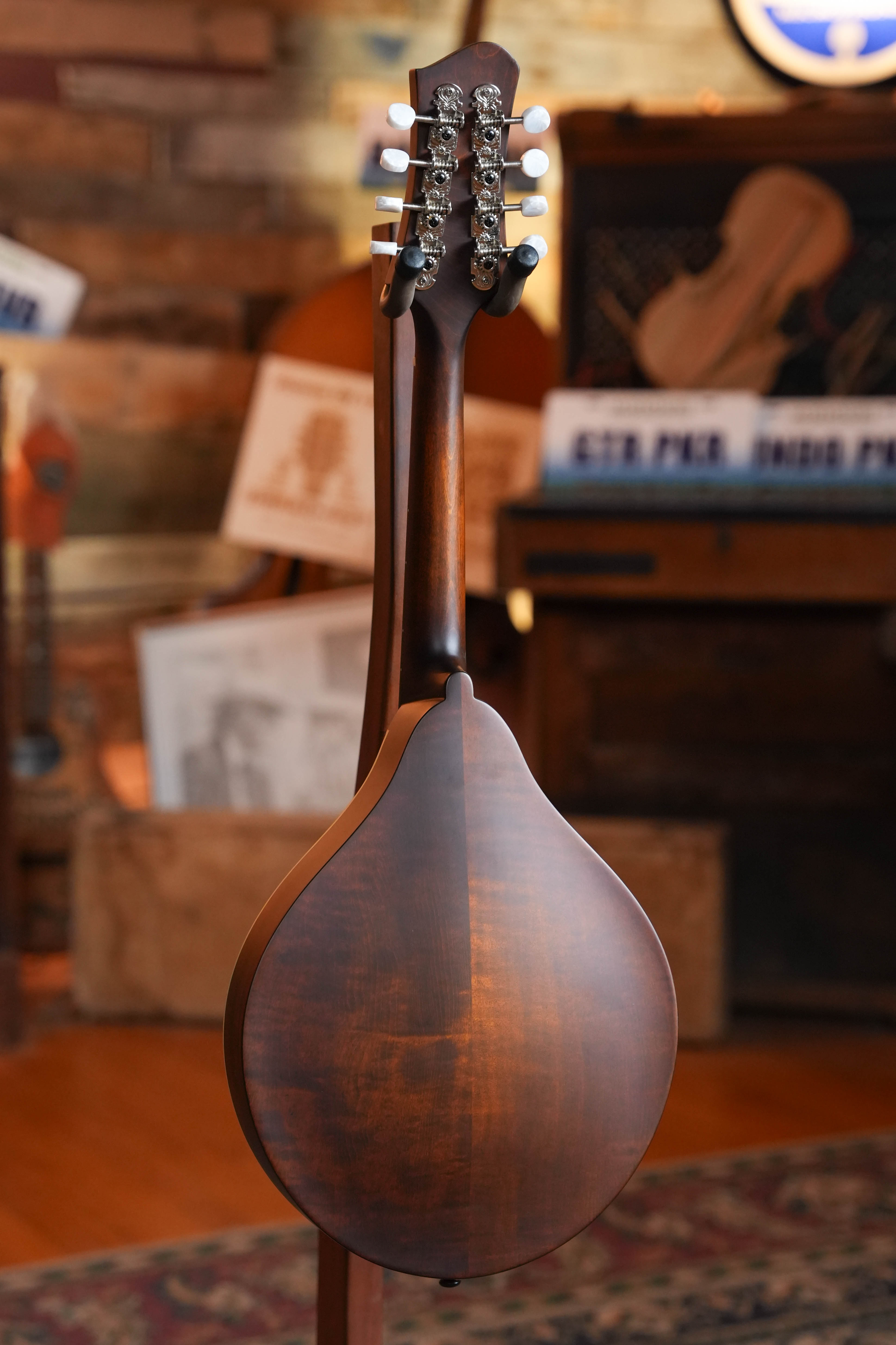 Eastman MD305L Left-Handed Spruce/Maple A-Style Hand-Carved Mandolin #4951